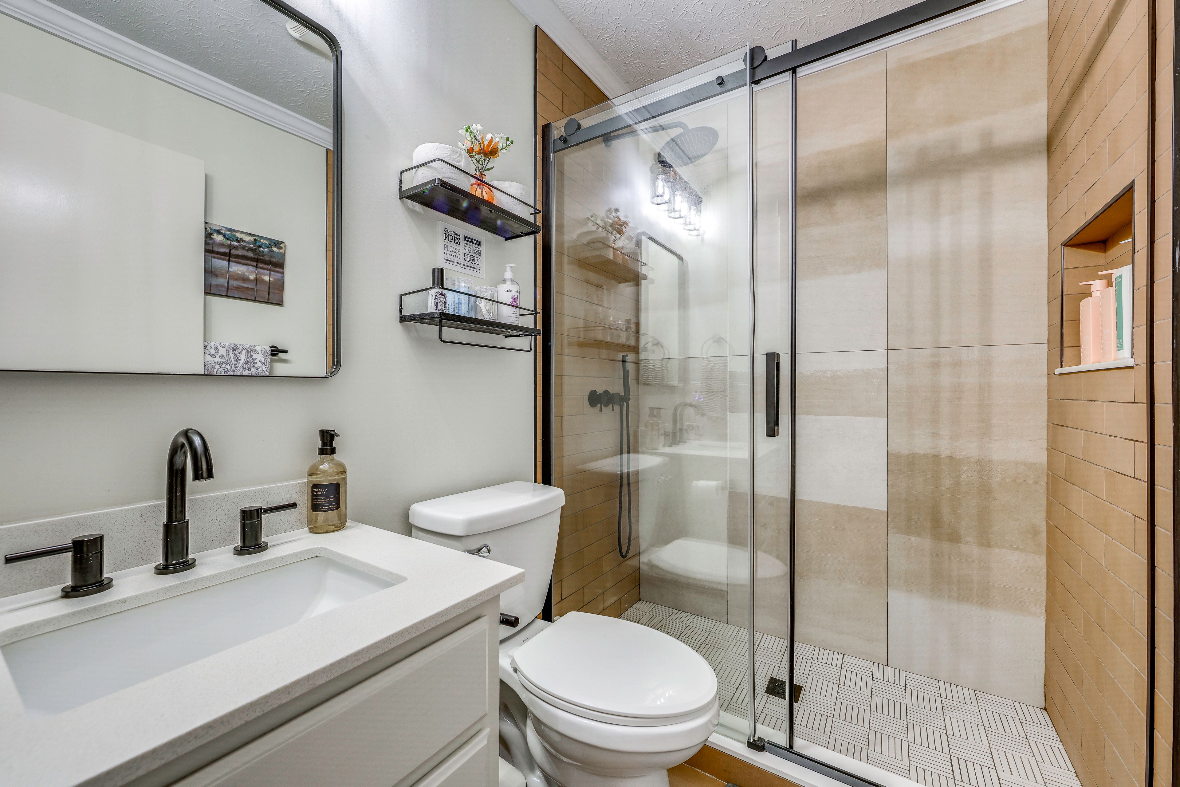 Bathroom | Upper Level
