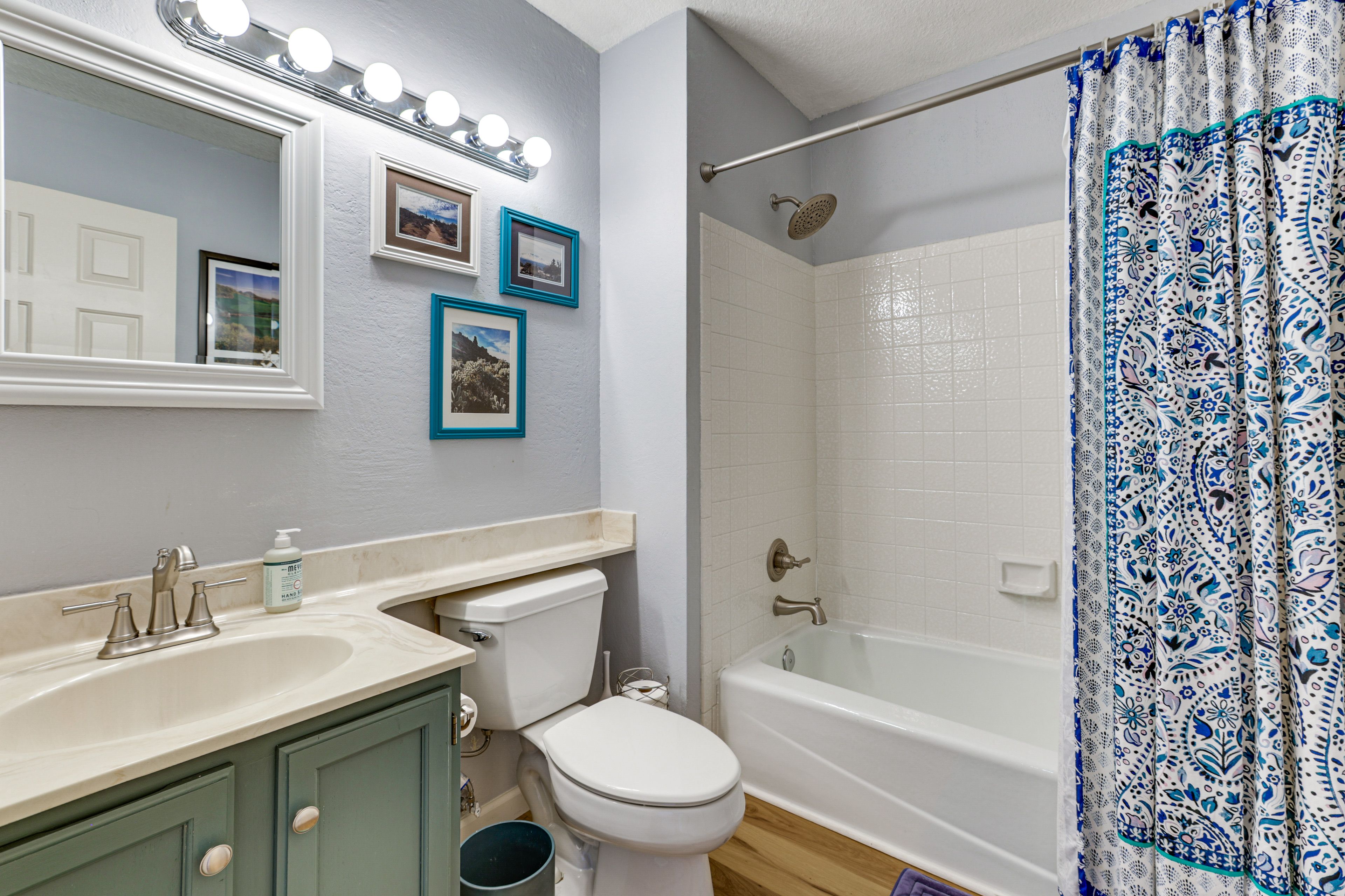 Full Bathroom
