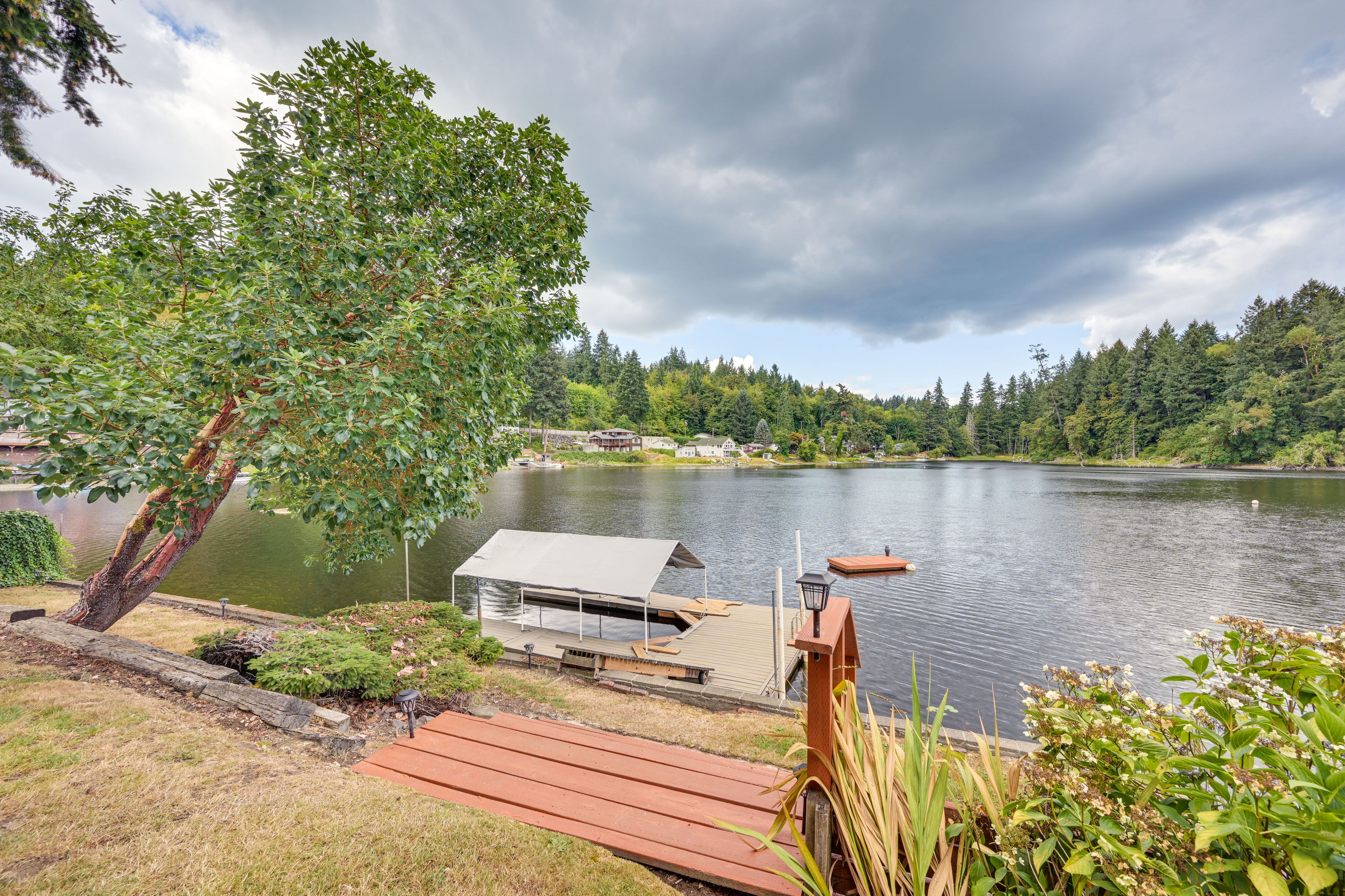Stairs & Ramp to Lake & Dock