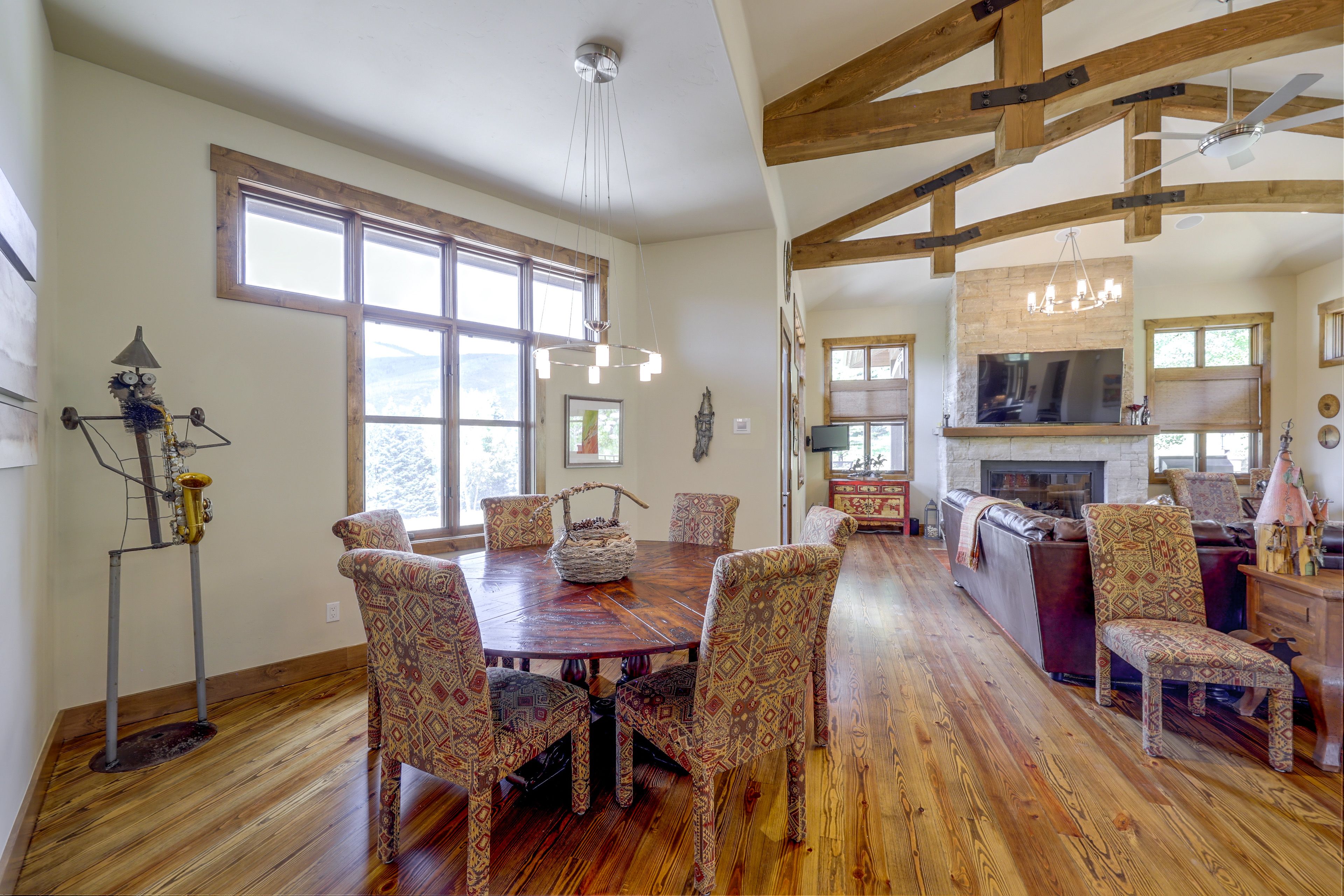 Dining Area | Dishes & Flatware Provided | Main Floor