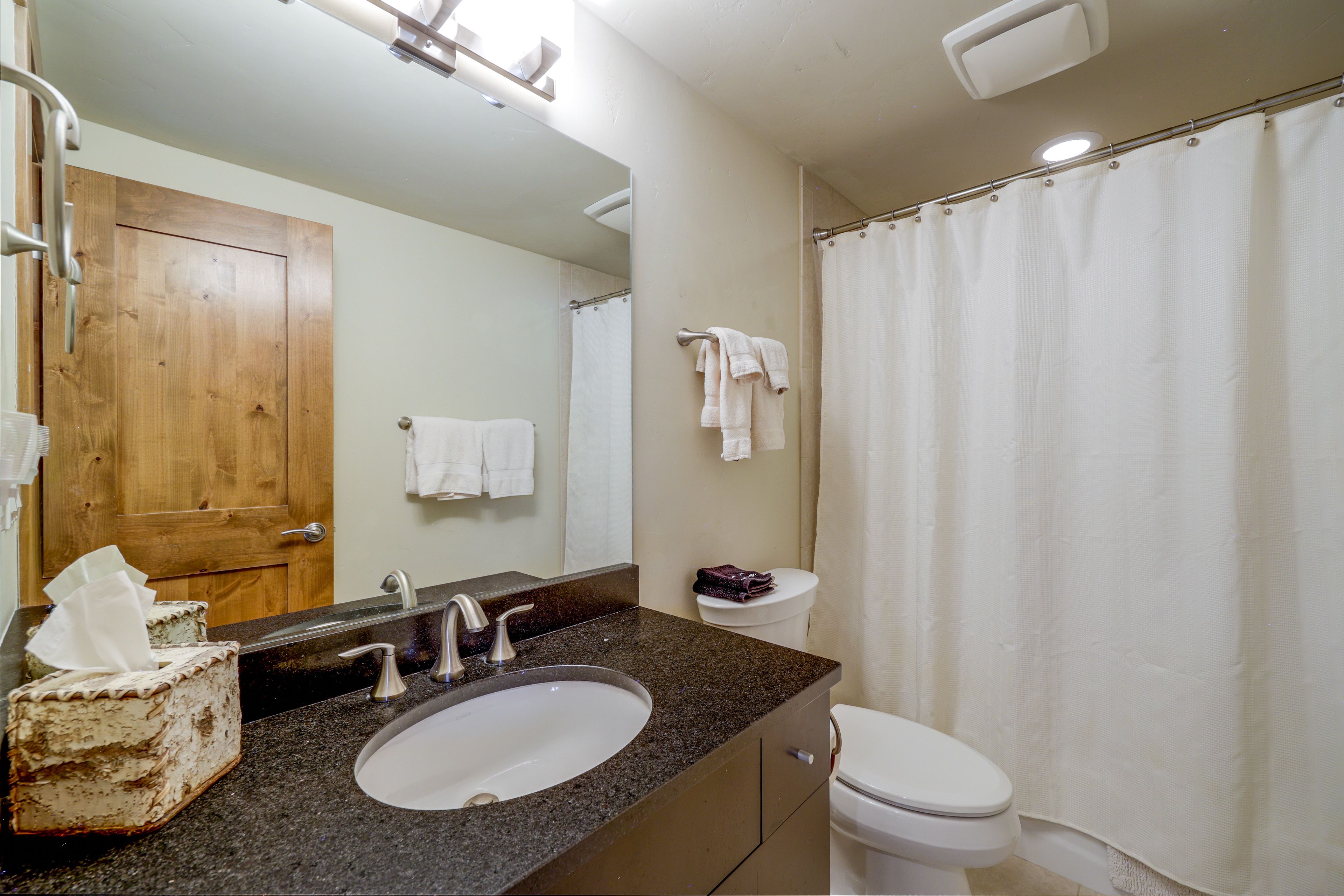 En-Suite Bathroom | Lower Level