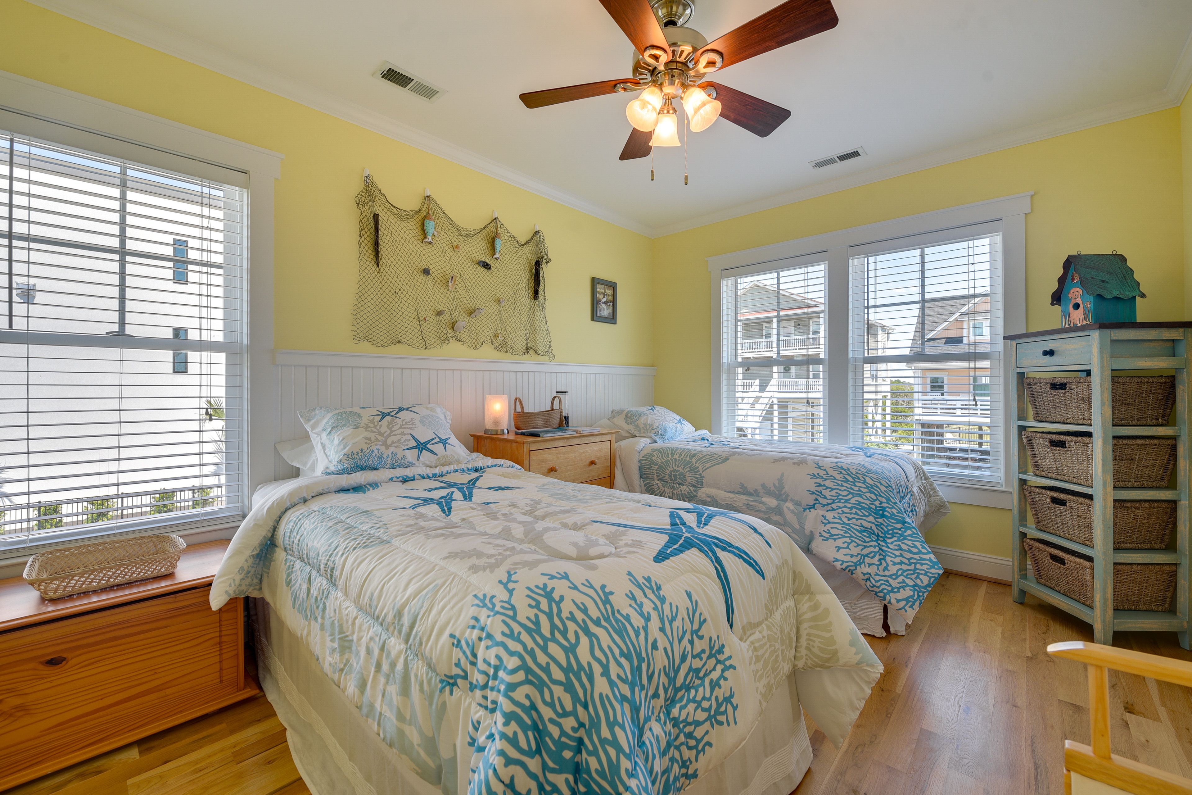 Bedroom 2 | 2 Twin Beds