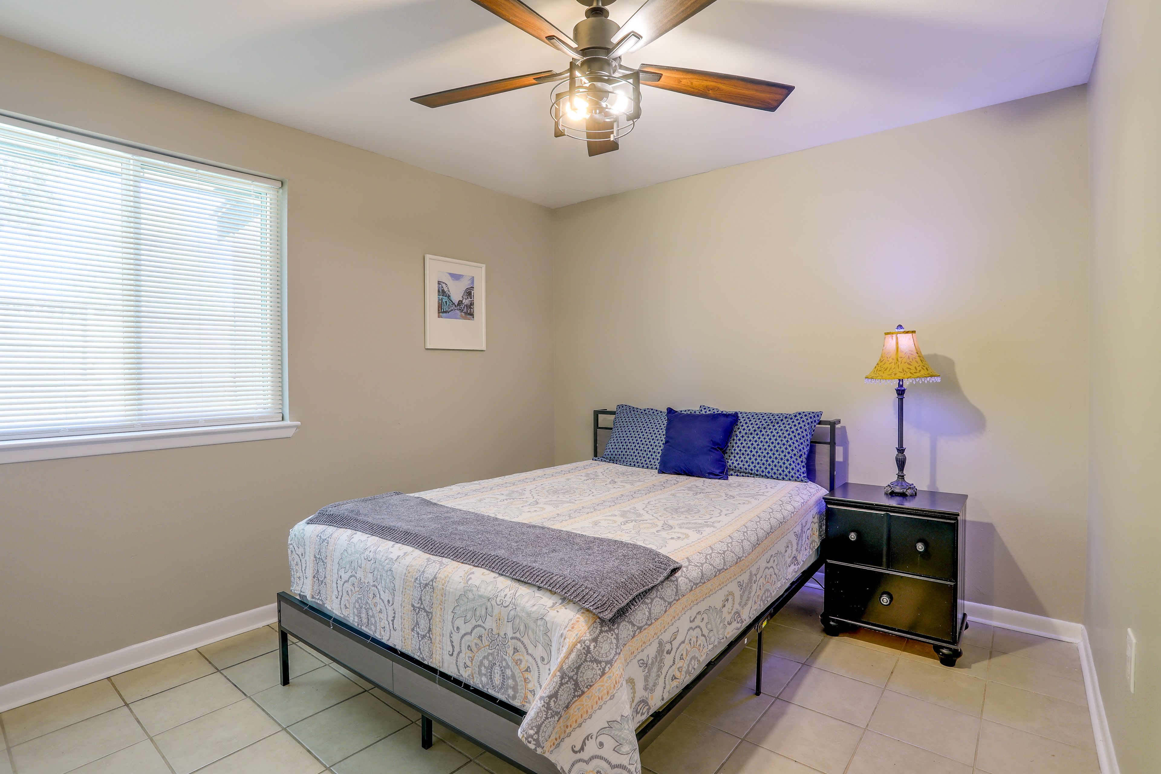 Bedroom 3 | Queen Bed
