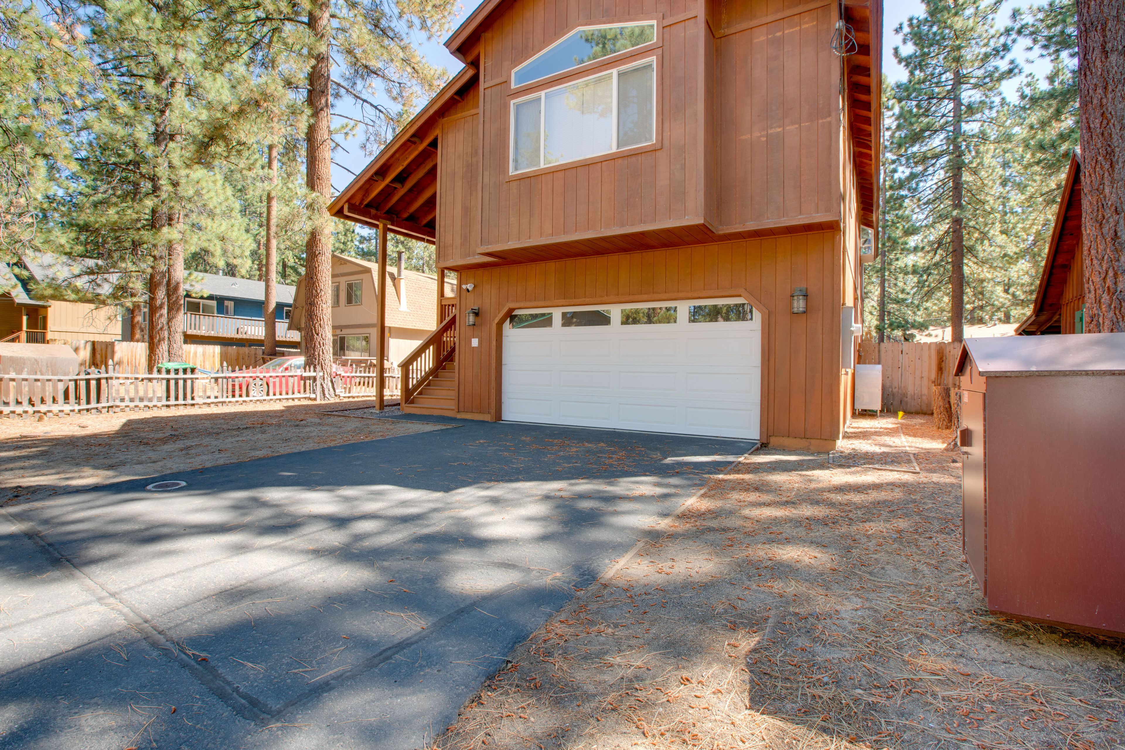 Exterior | Driveway (1 Vehicle)