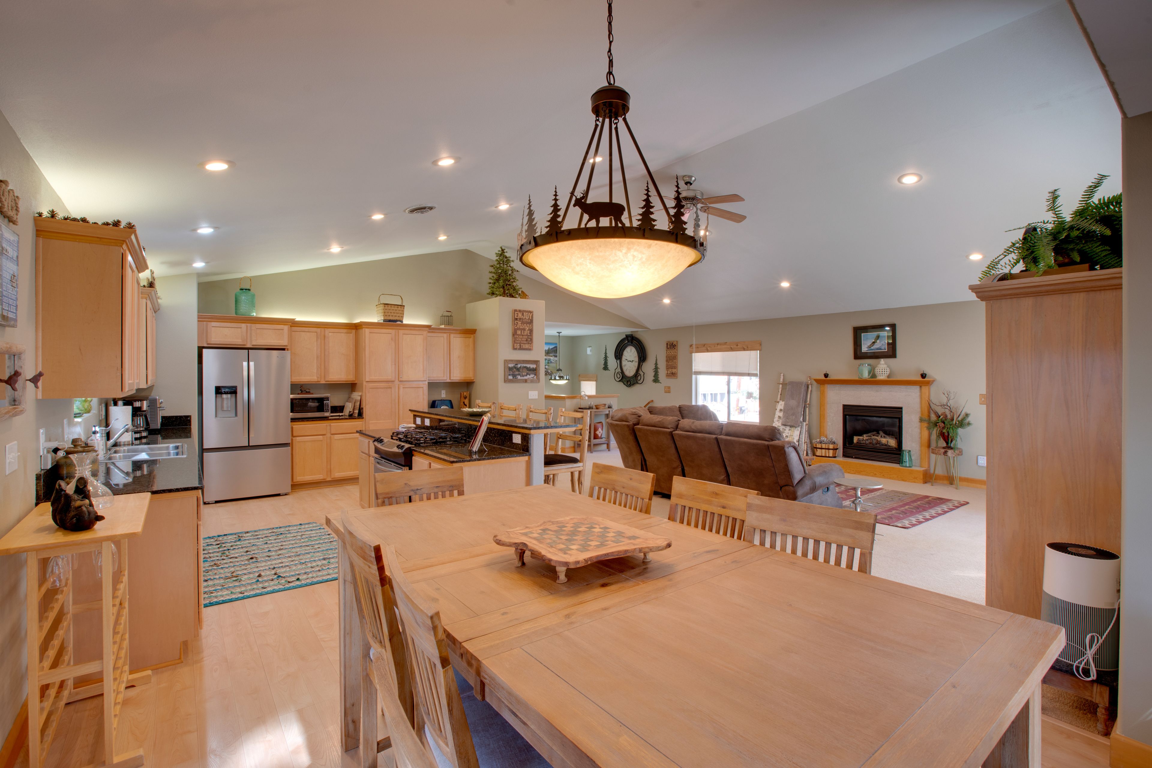 Dining Area | Main Floor