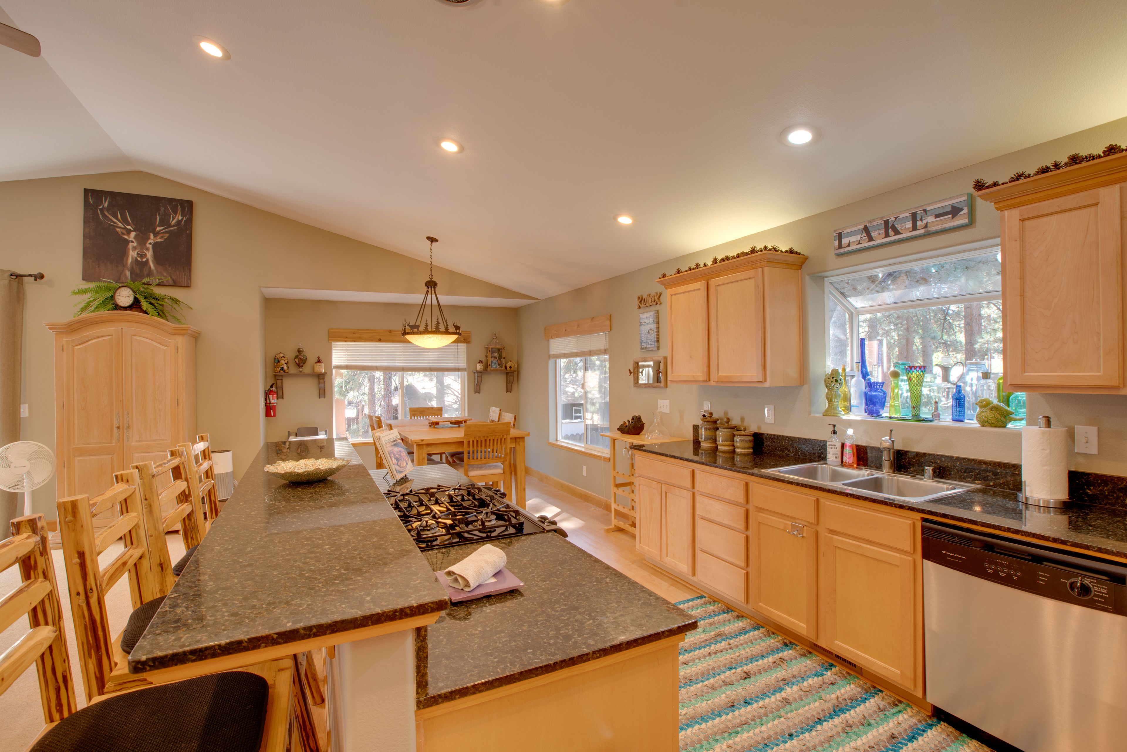 Kitchen | Main Floor
