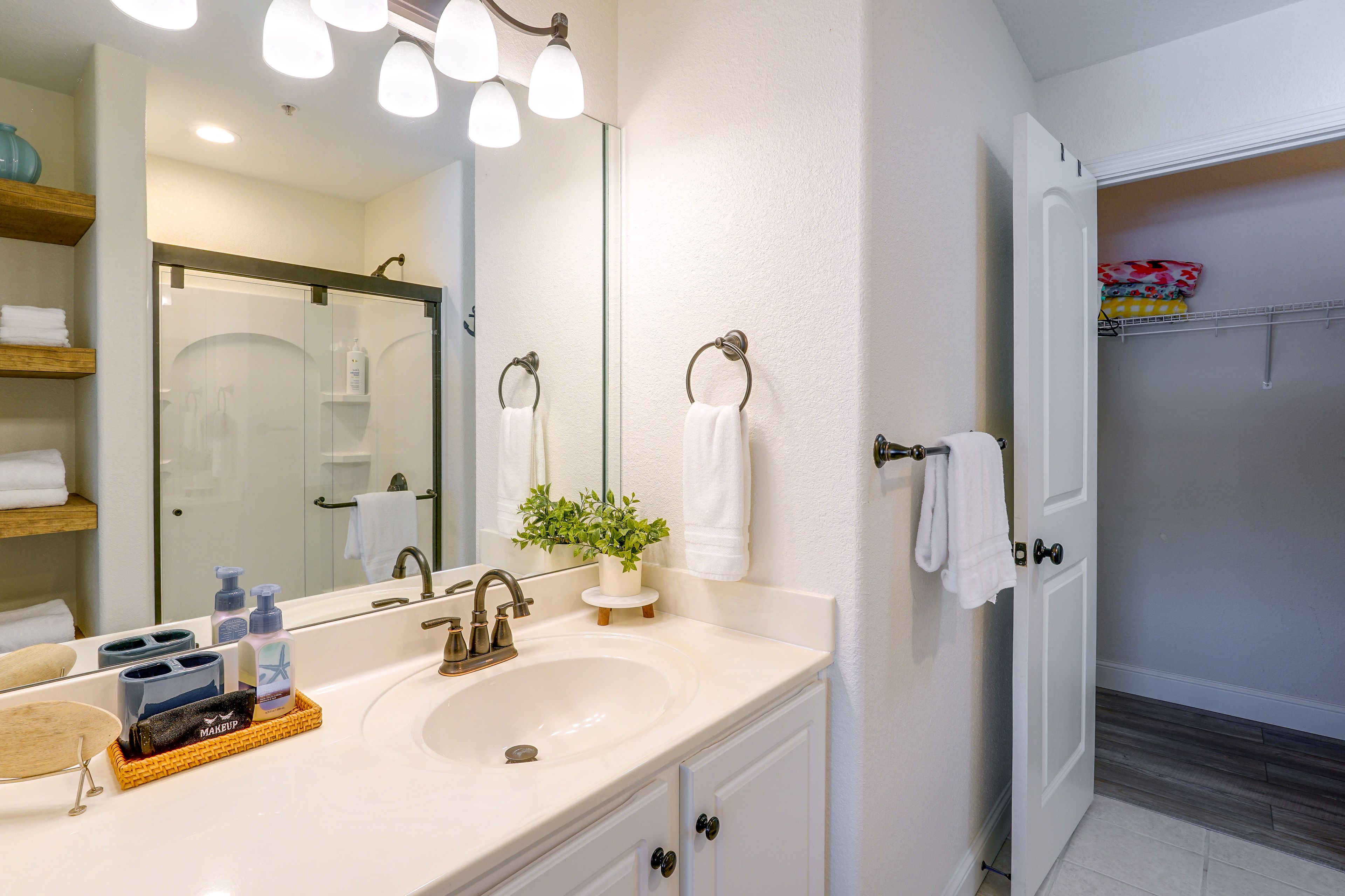 En-Suite Bathroom