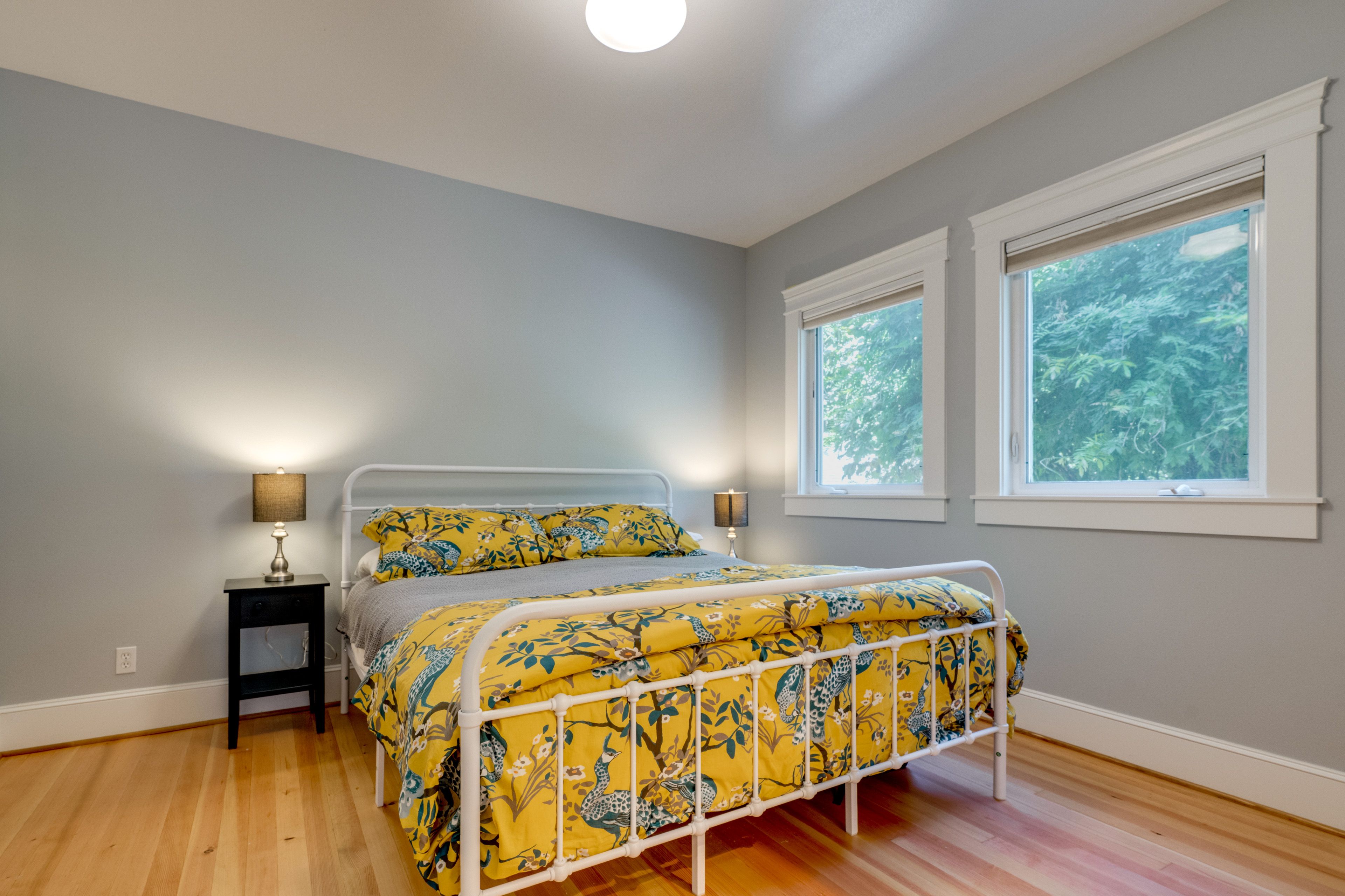 Bedroom 1 | King Bed | 1st Floor