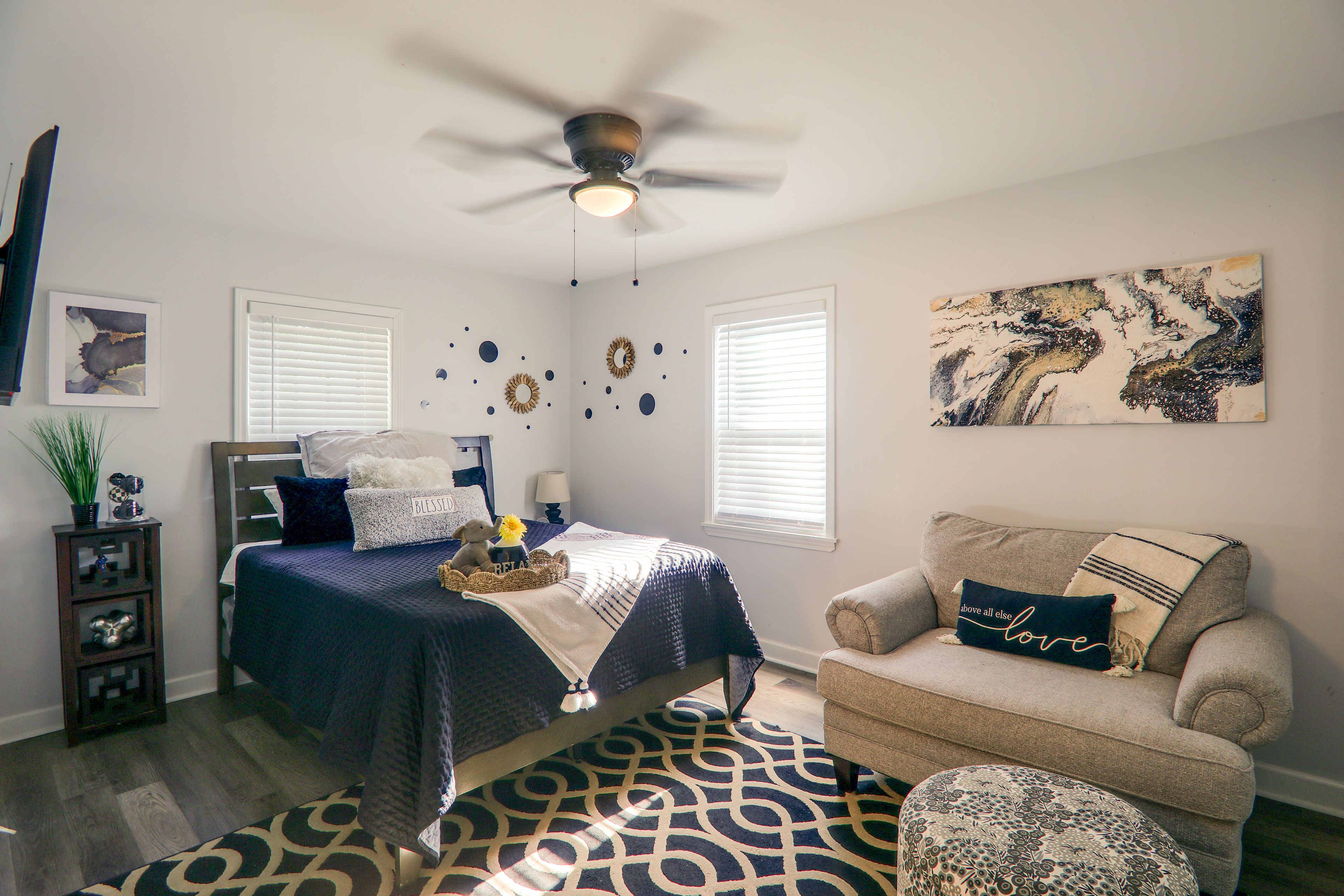 Bedroom 1 | Queen Bed