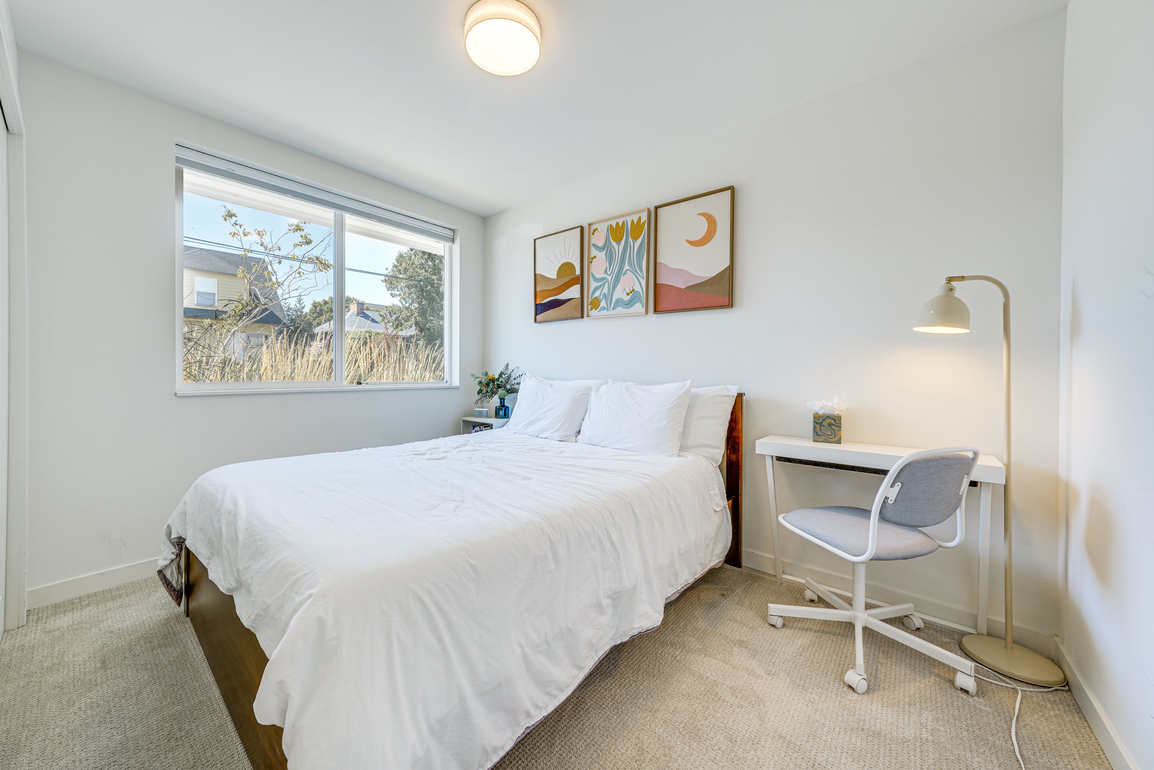 Bedroom | Queen Bed | 1st Floor
