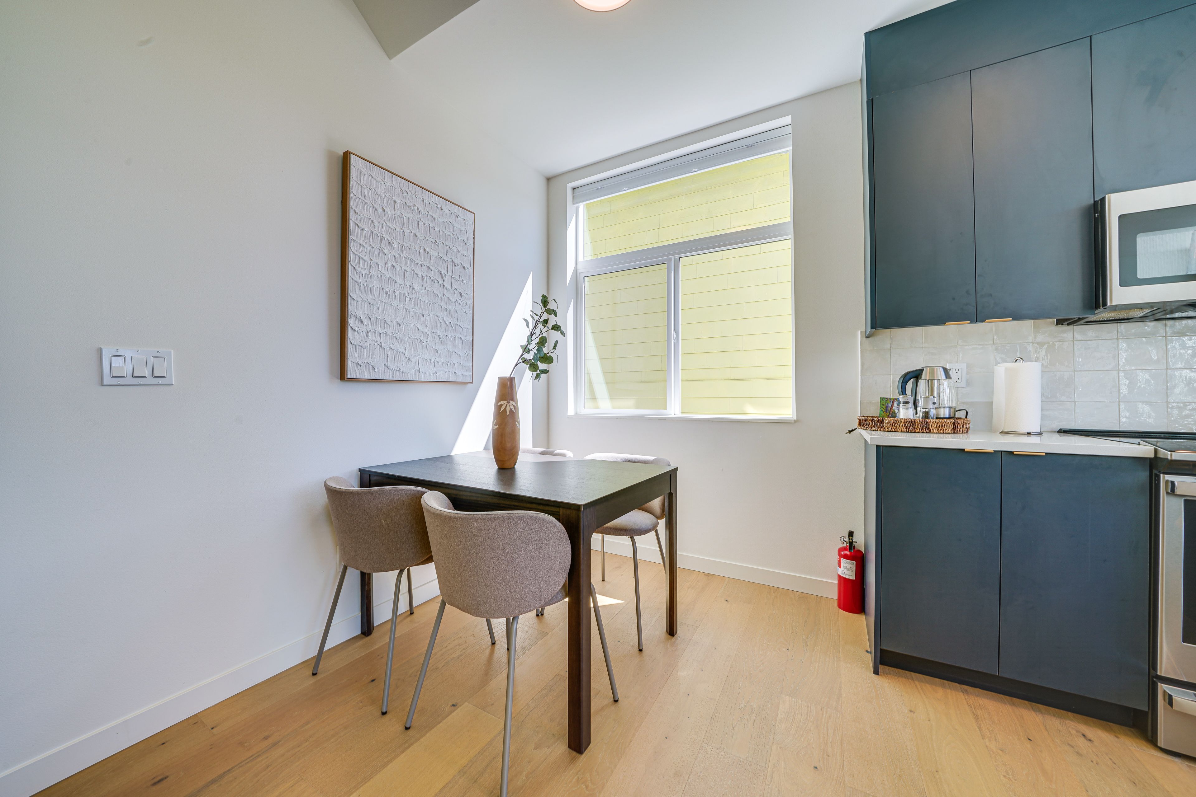Dining Area | Dishes & Flatware Provided | 2nd Floor