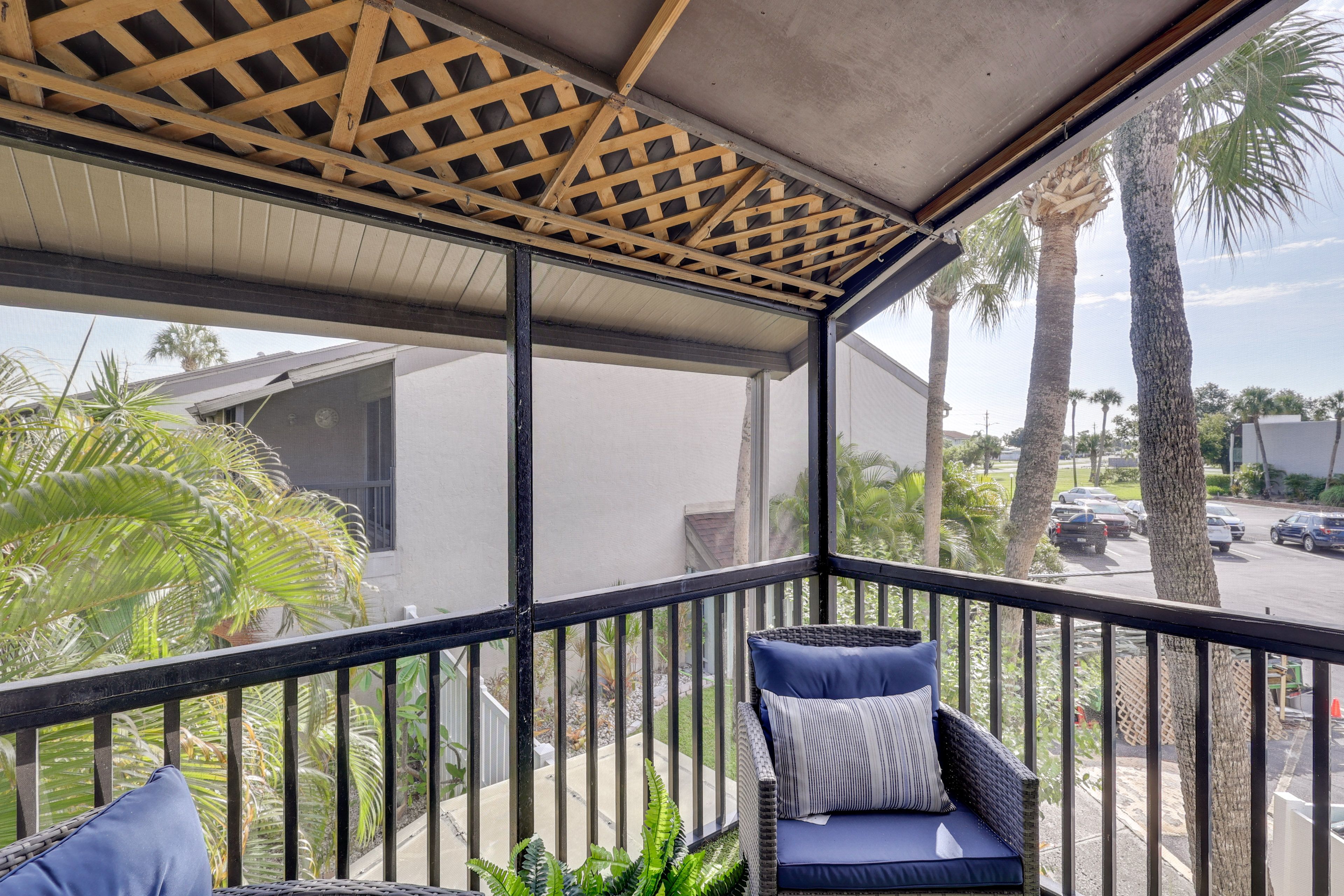 Screened Balcony | Access via Bedroom 1