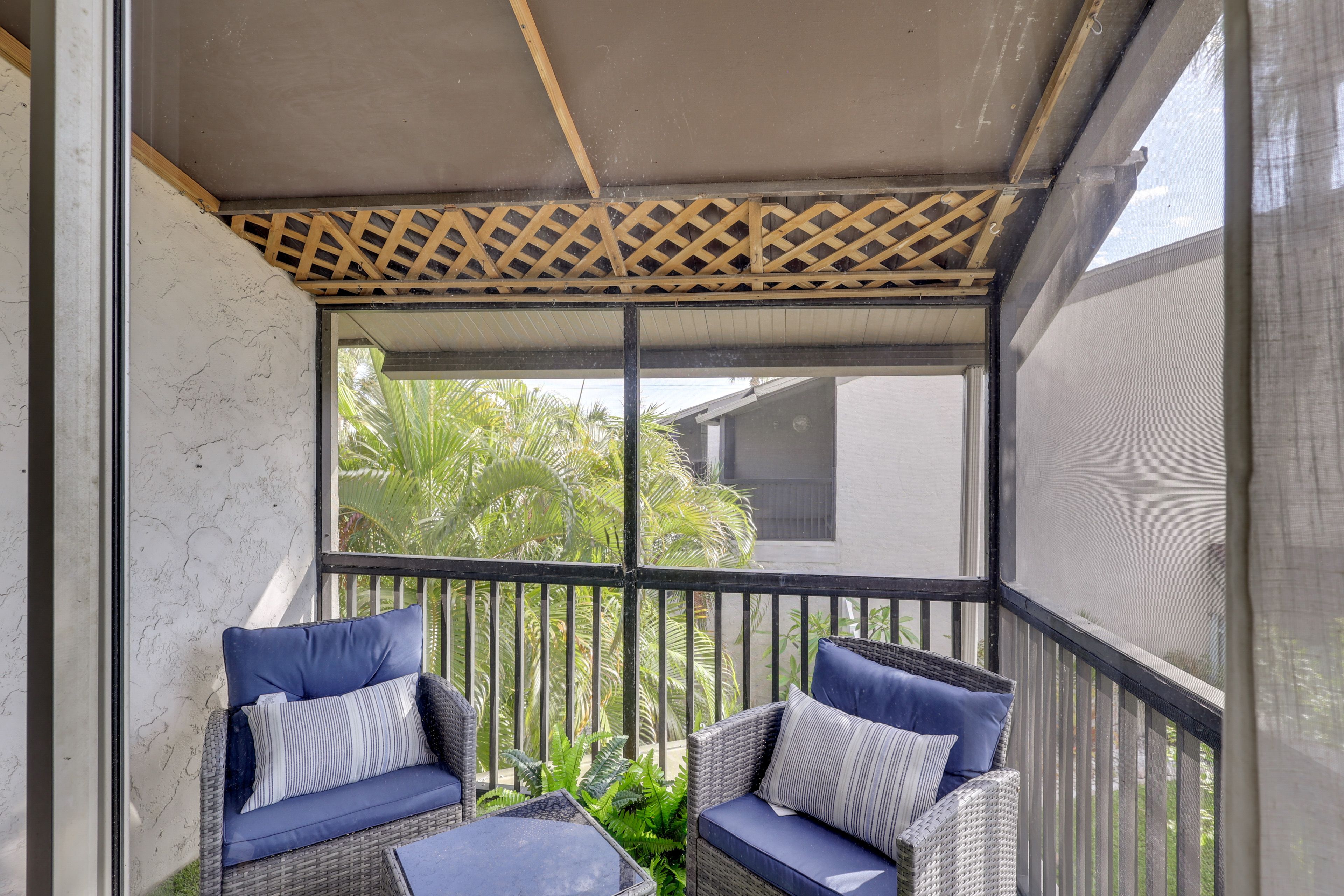 Screened Balcony