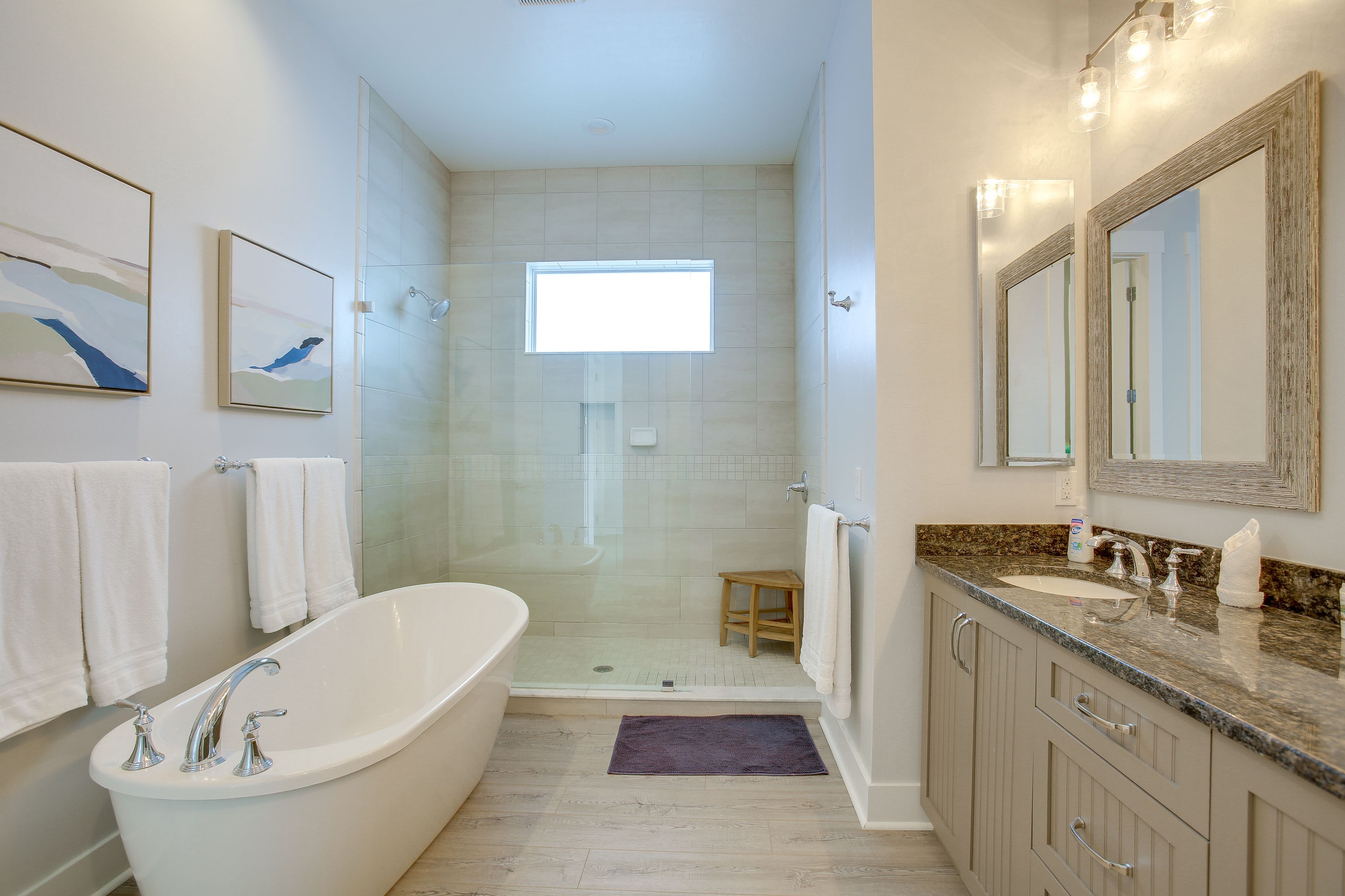 Full Bathroom