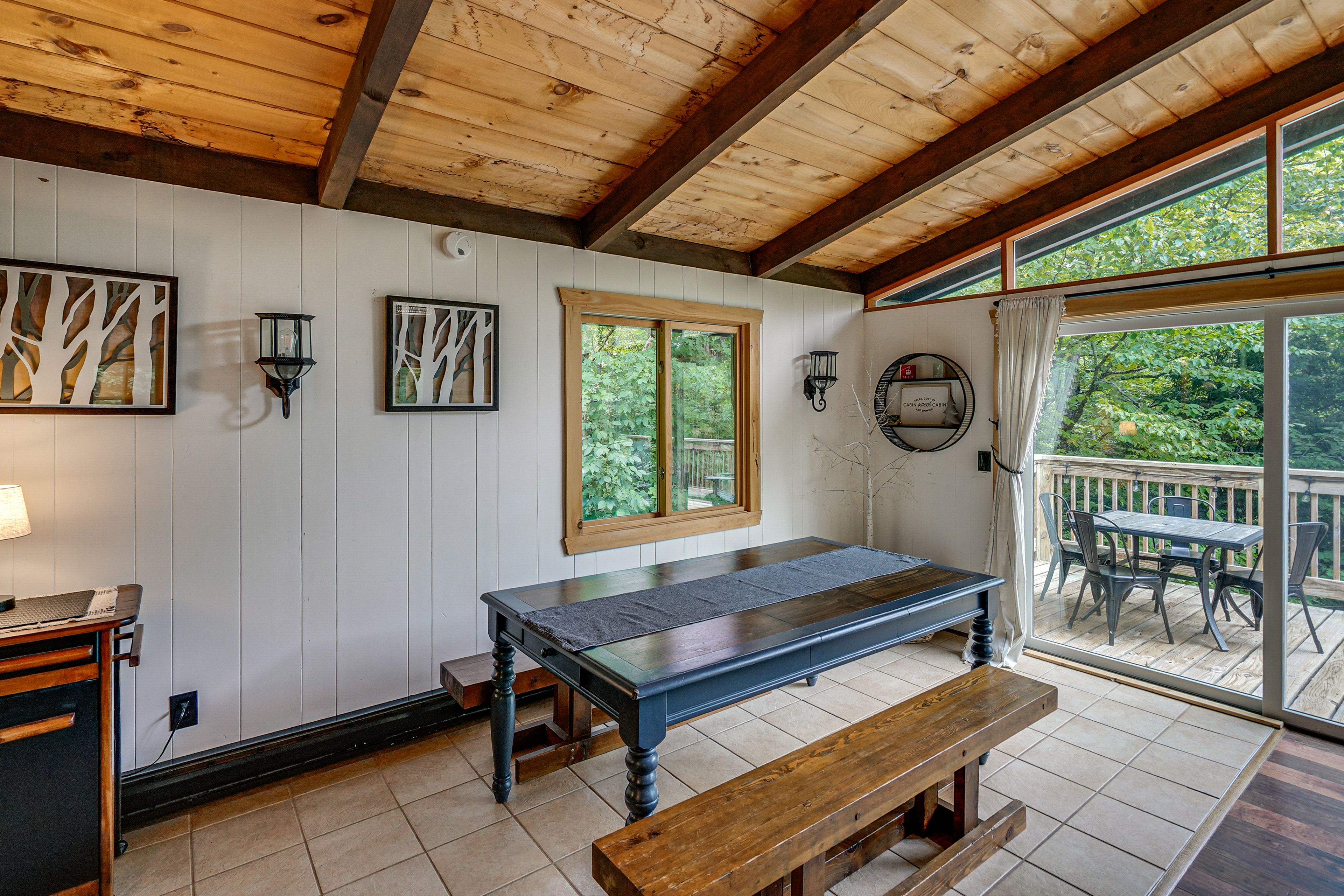 Dining Area | Main Level