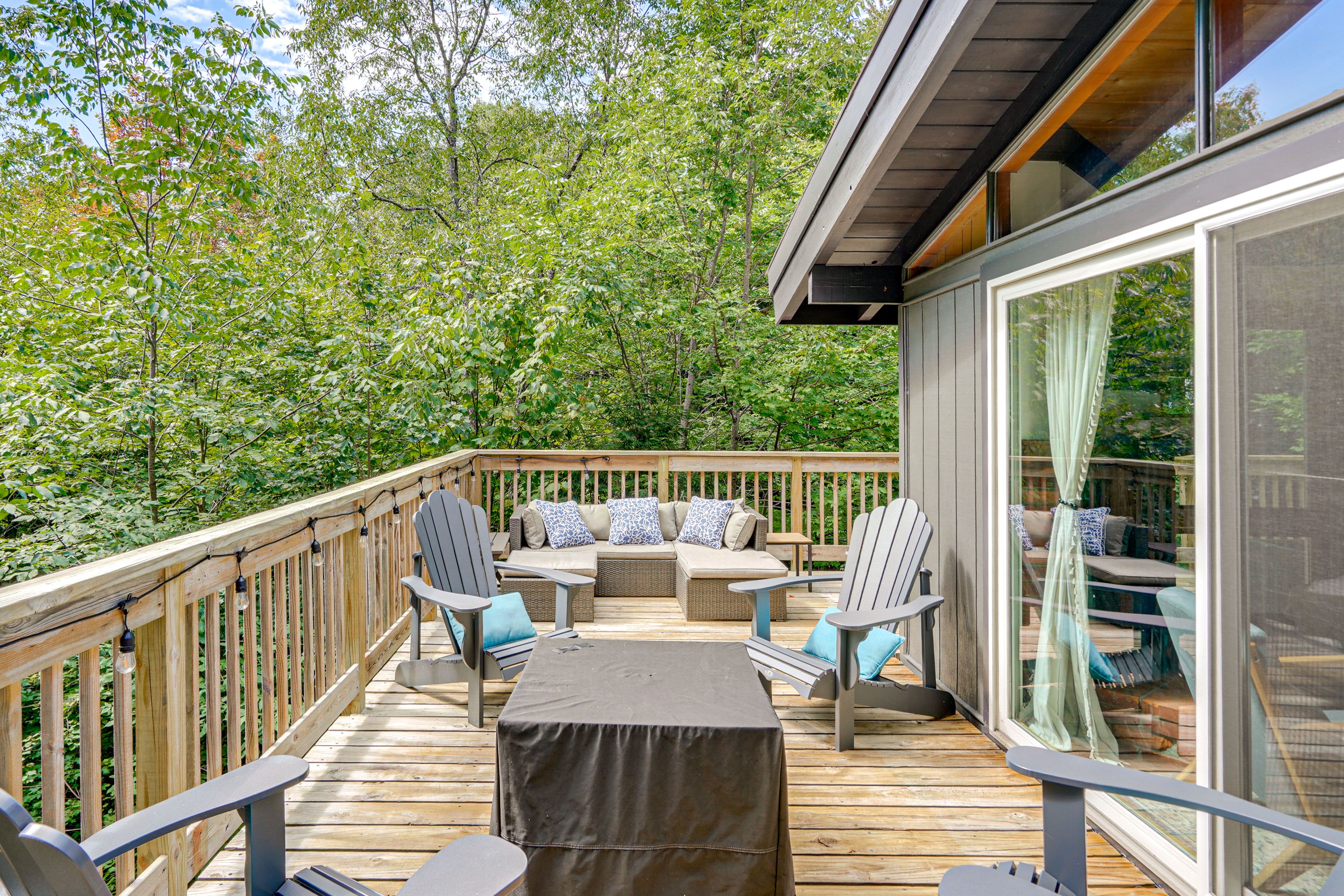 Wilmington Vacation Rental | 4BR | 3BA | 2,300 Sq Ft