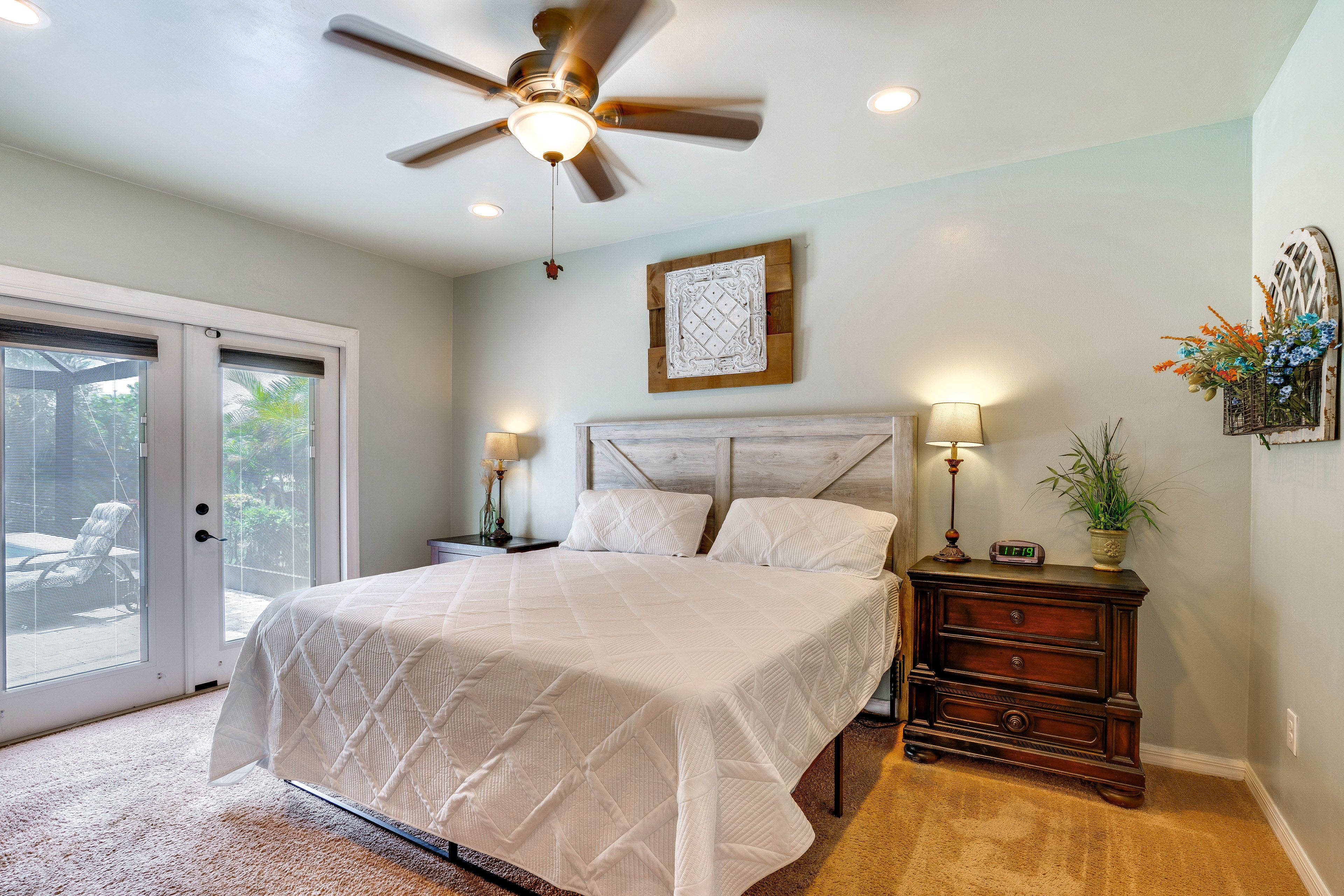 Bedroom 1 | King Bed