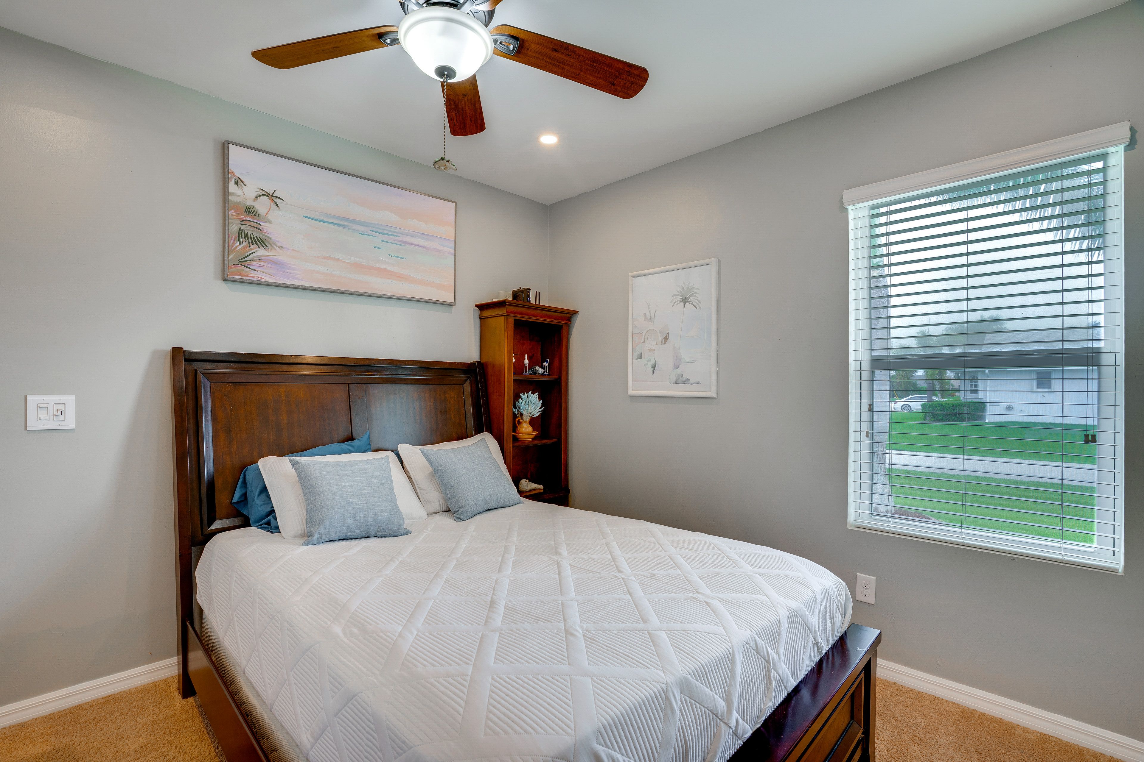 Bedroom 4 | Queen Bed