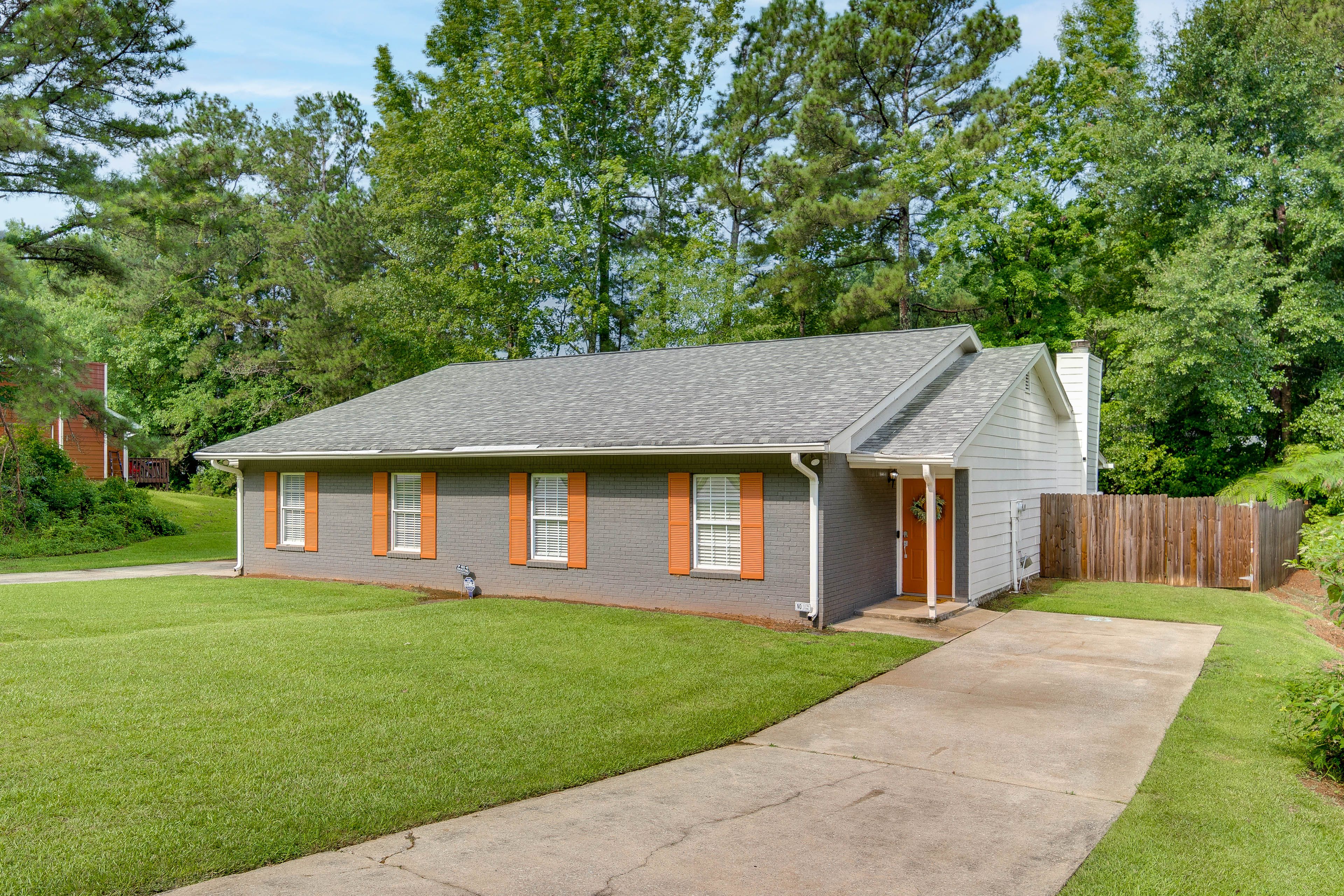 Atlanta Vacation Rental | 6BR | 4BA | 1 Step to Access | 2,800 Sq Ft