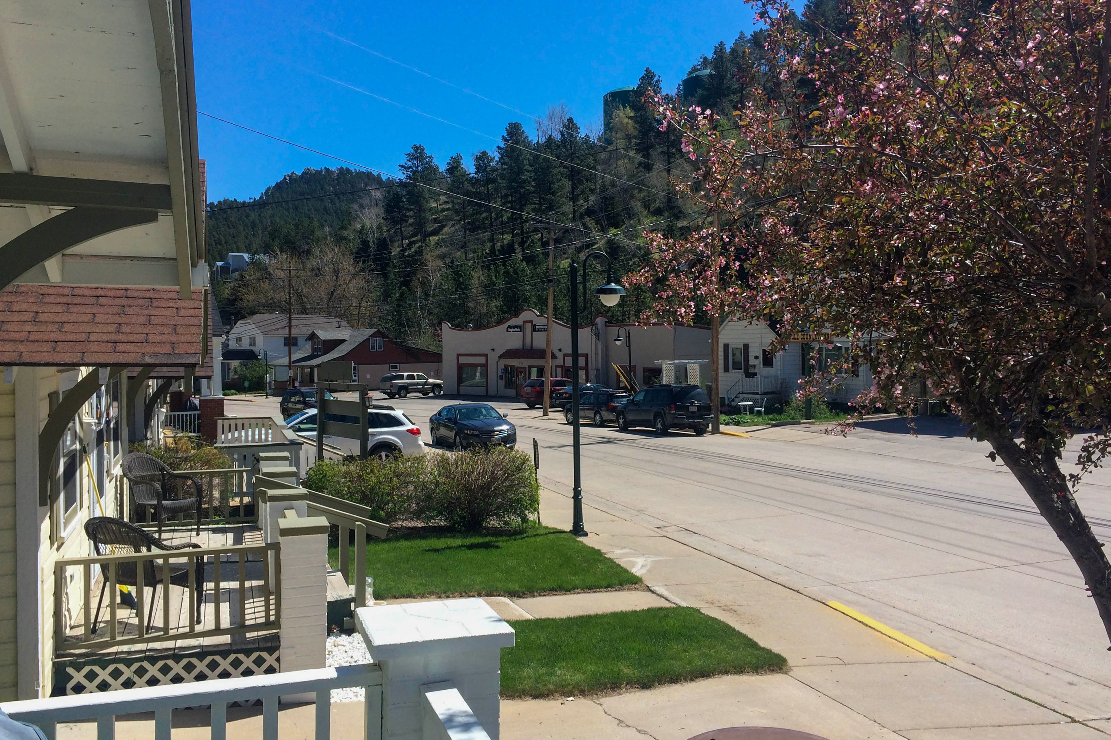 Parking | Driveway (1 Vehicle) | Street Parking (2 Vehicles)