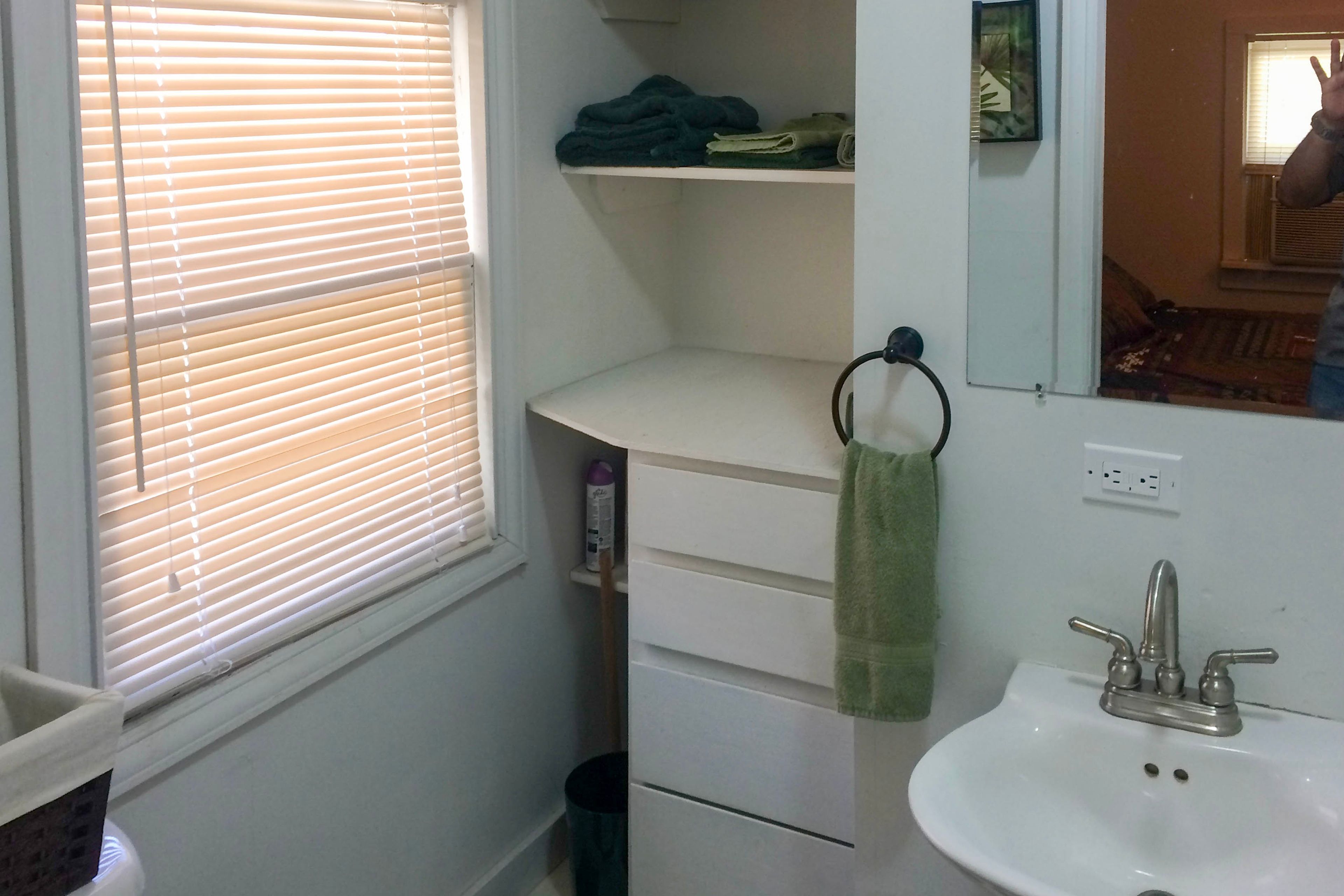 Full Bathroom