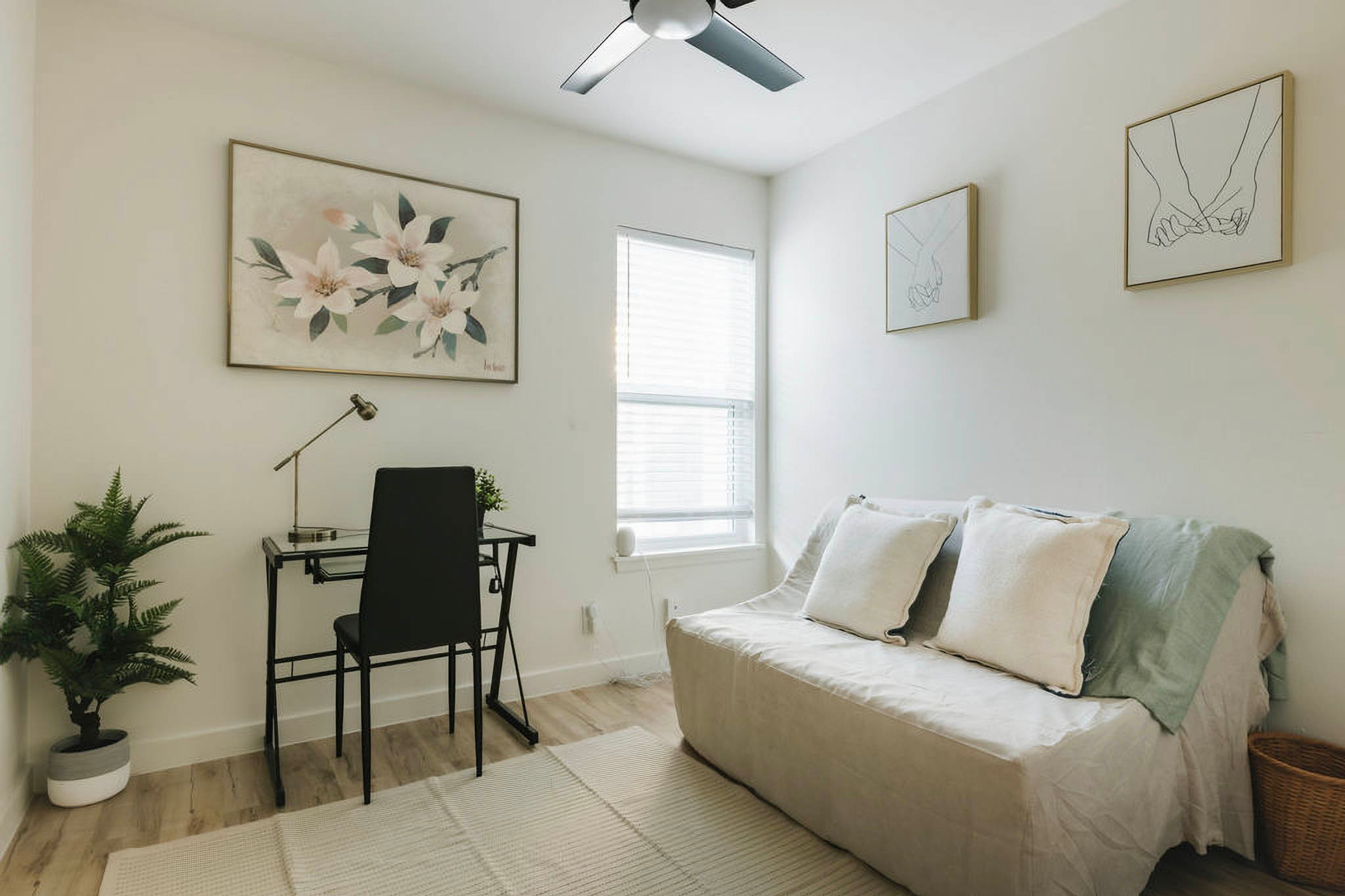 Bedroom (Office) | Queen Sleeper Sofa