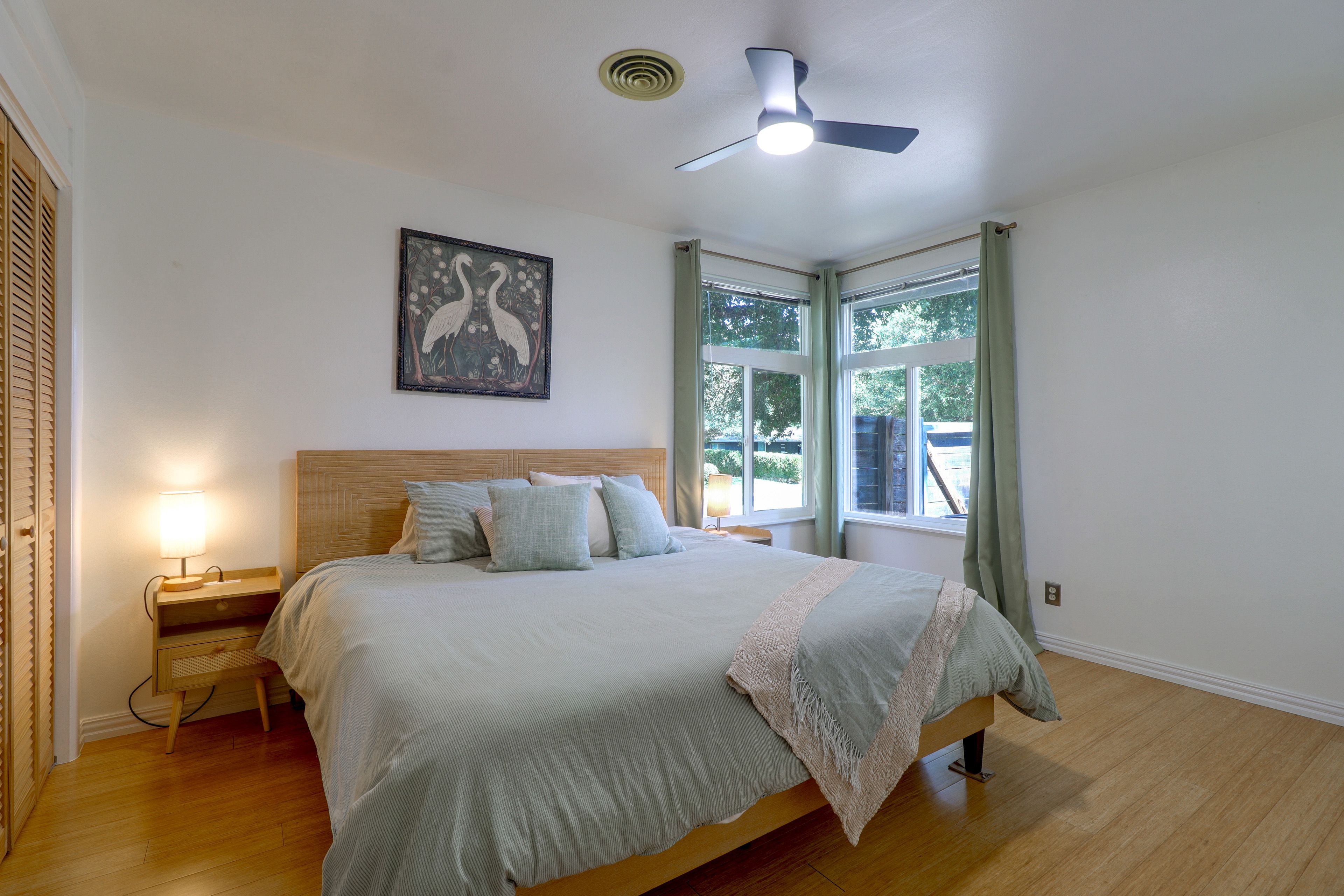 Bedroom 1 | King Bed
