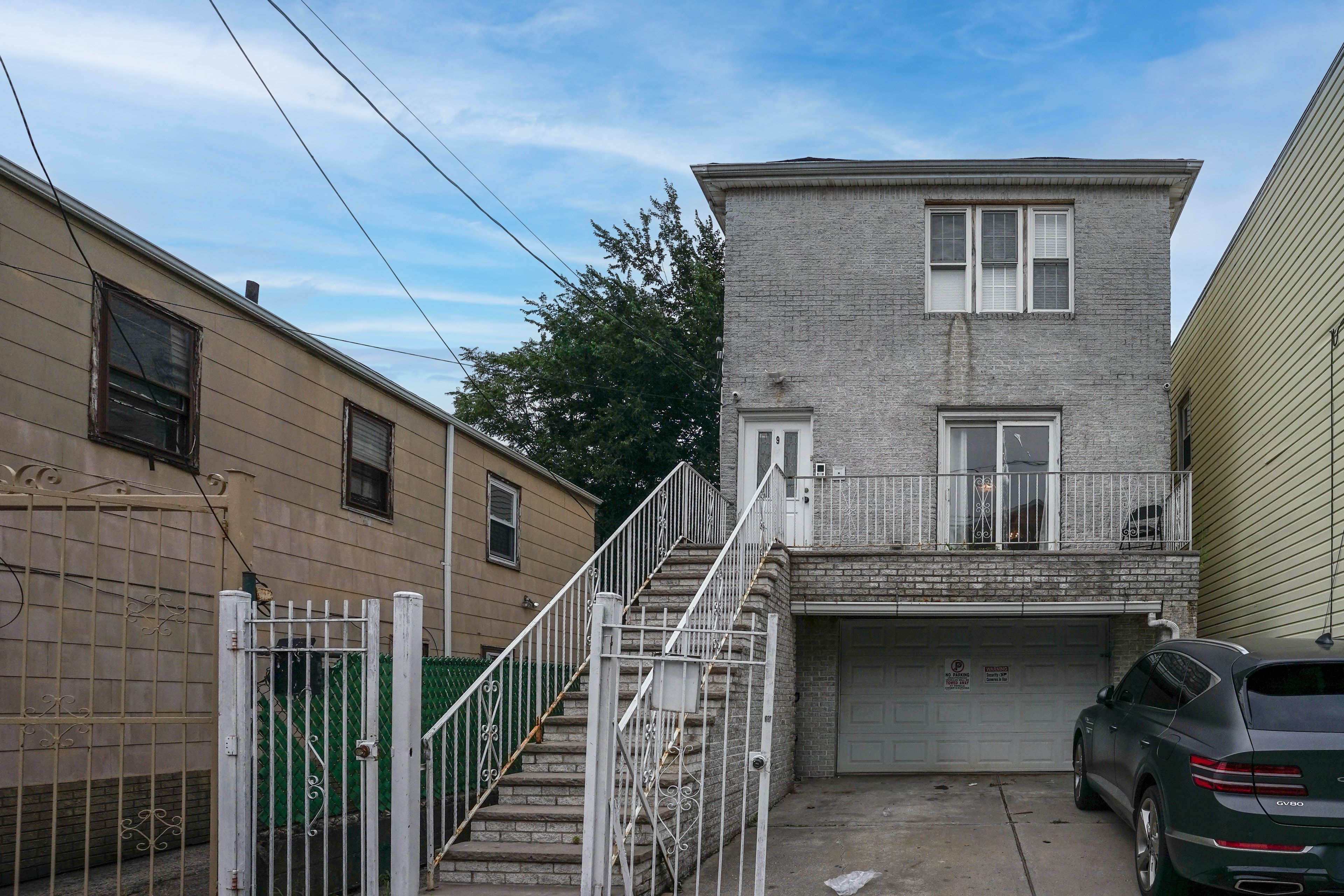 Exterior | Single-Story Unit on 2nd Floor