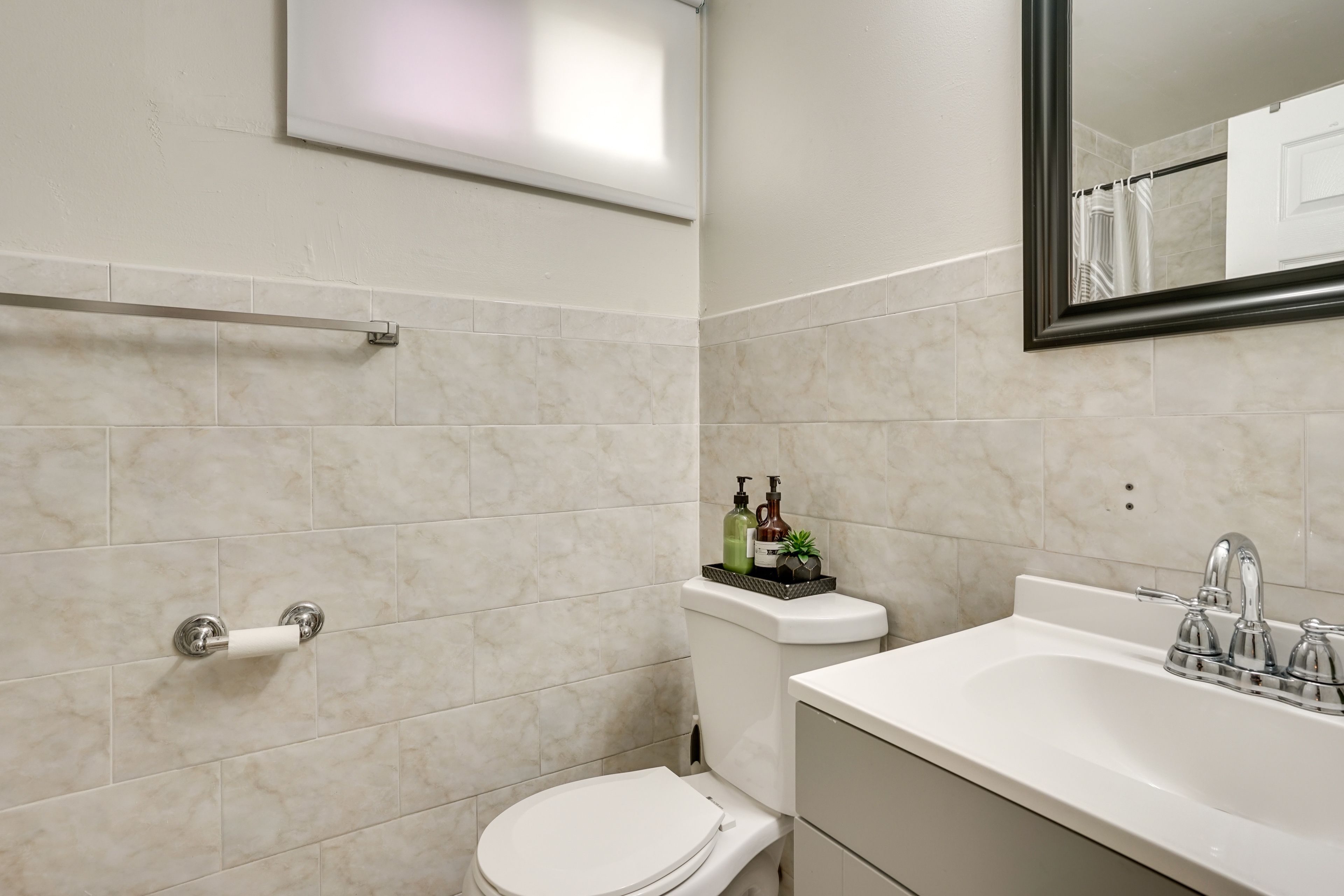En-Suite Bathroom | Shower |  Towels & Linens Provided