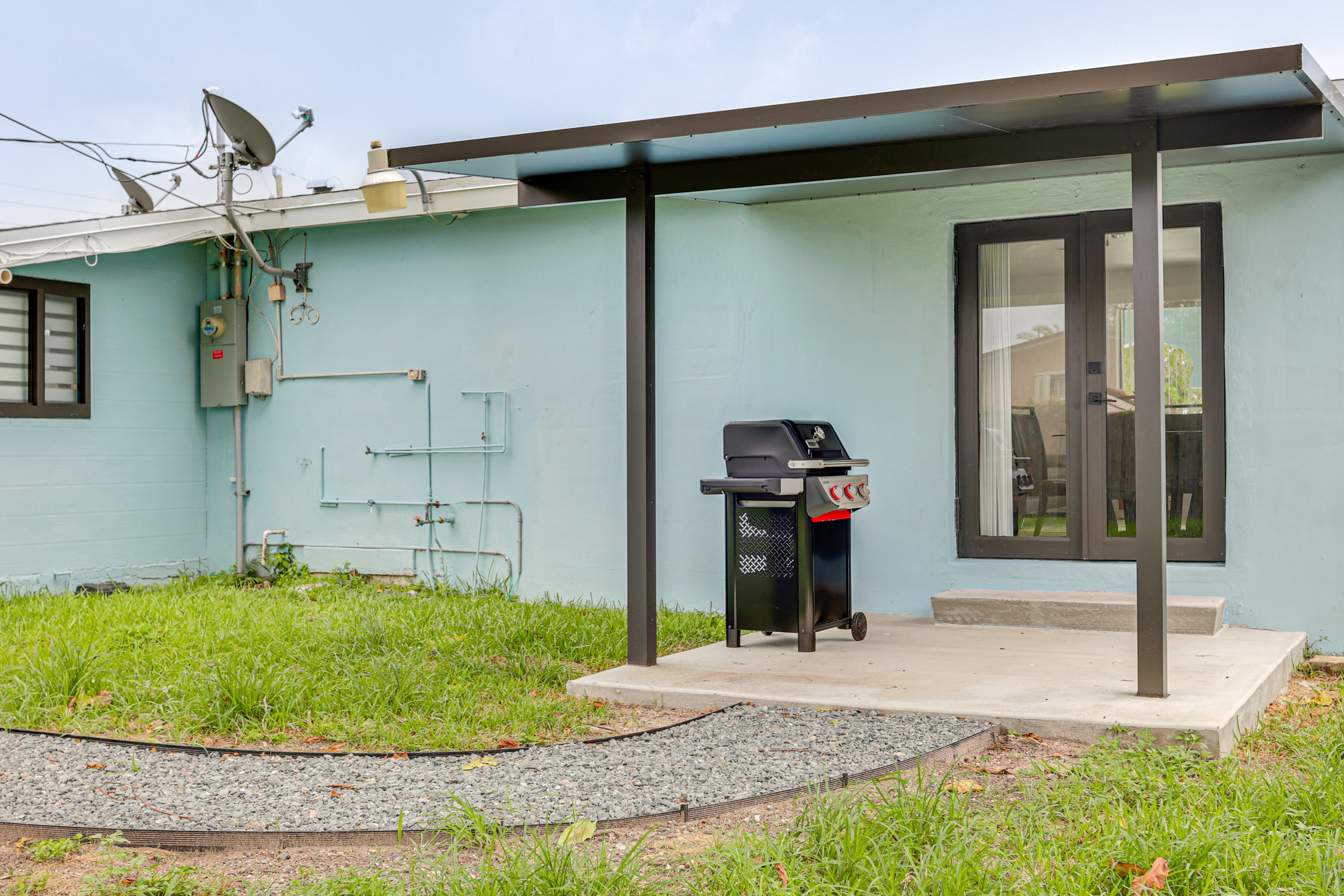 Covered Patio | Private Yard