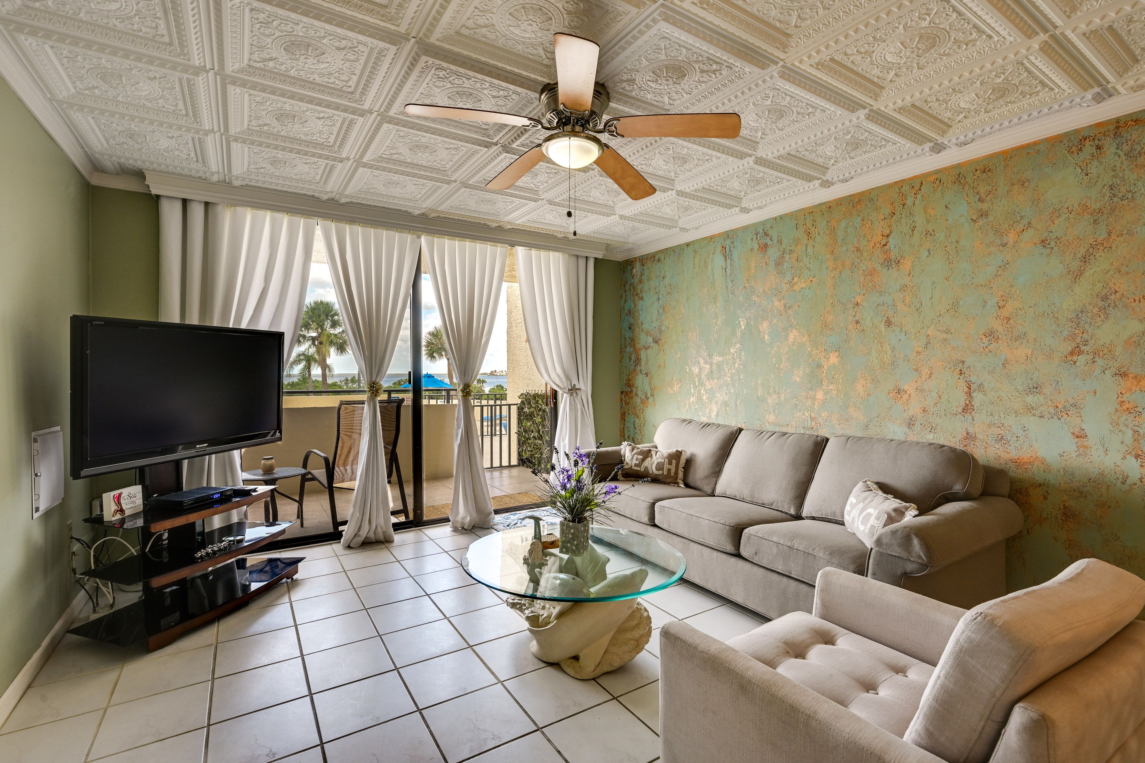 Living Room | Queen Sleeper Sofa