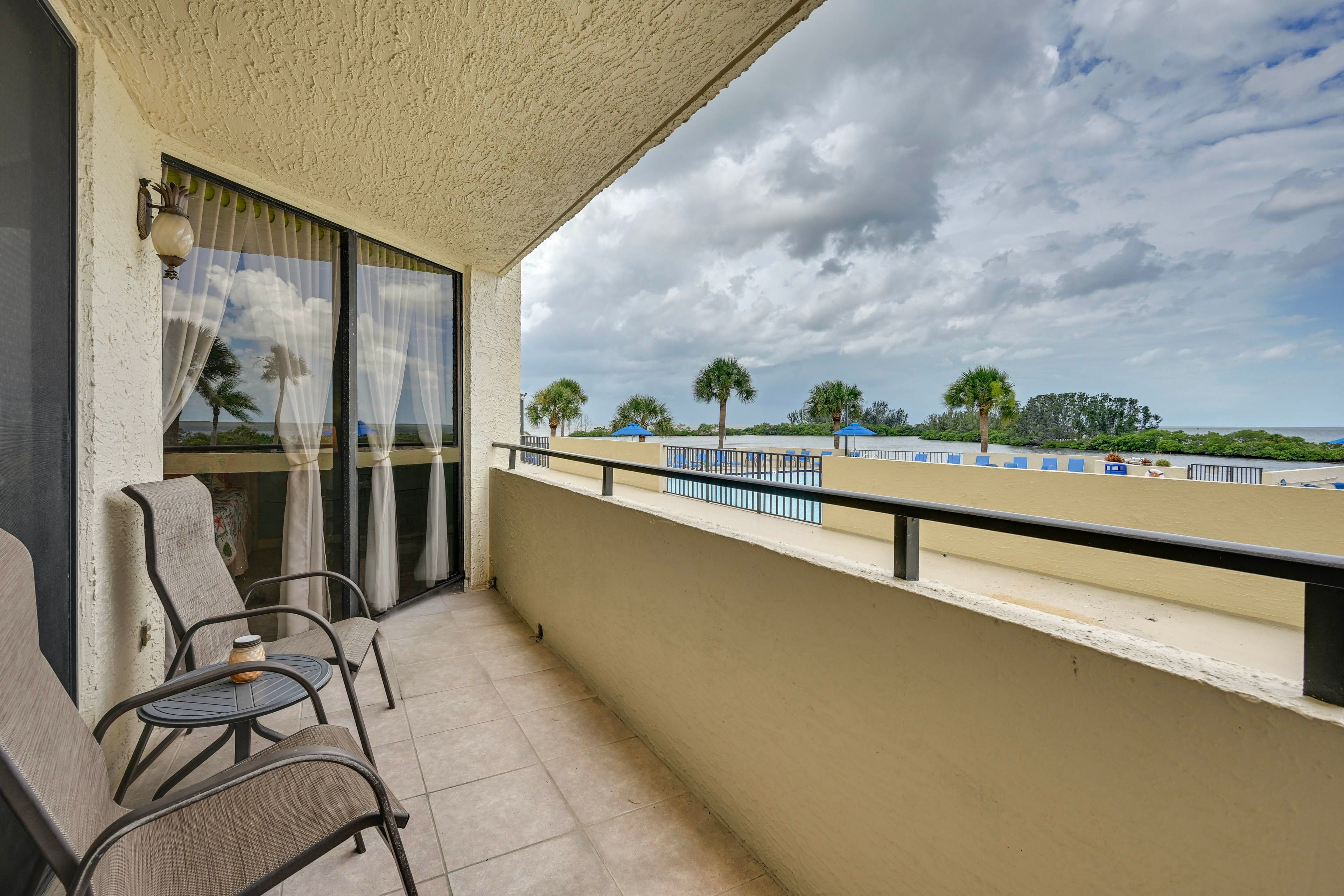Private Patio | Outdoor Seating