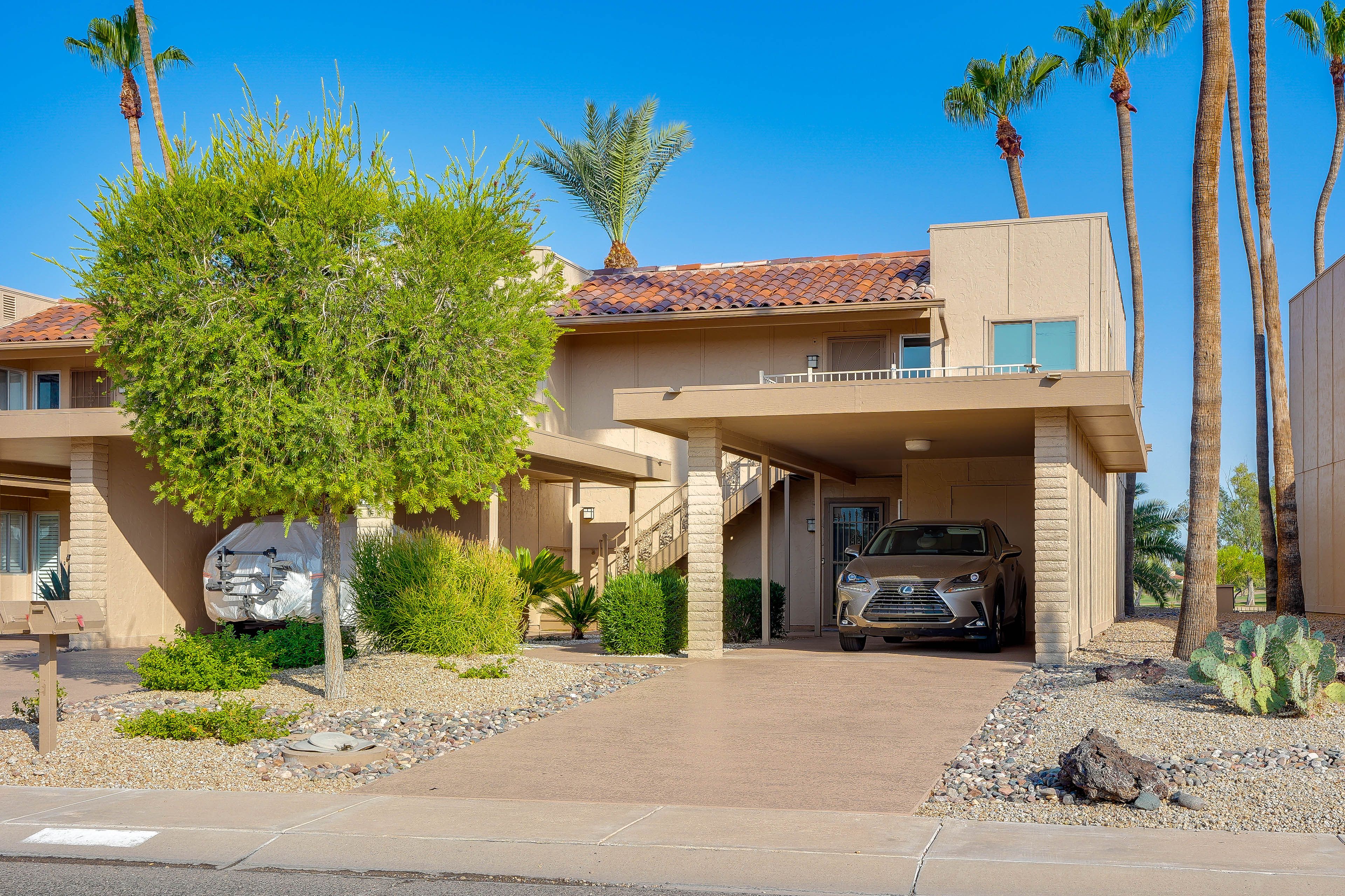 Driveway Parking | 1 Vehicle