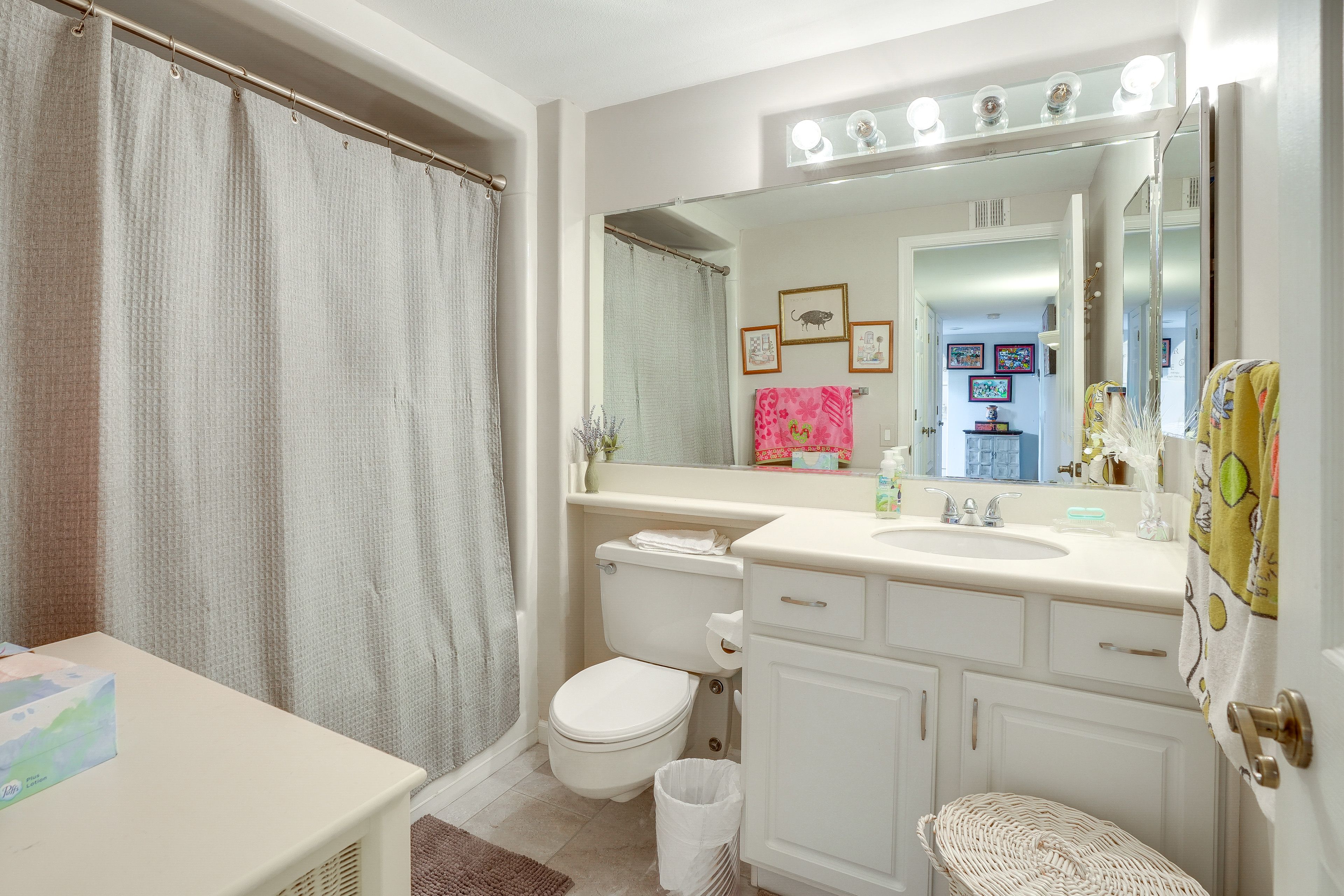 Full Bathroom