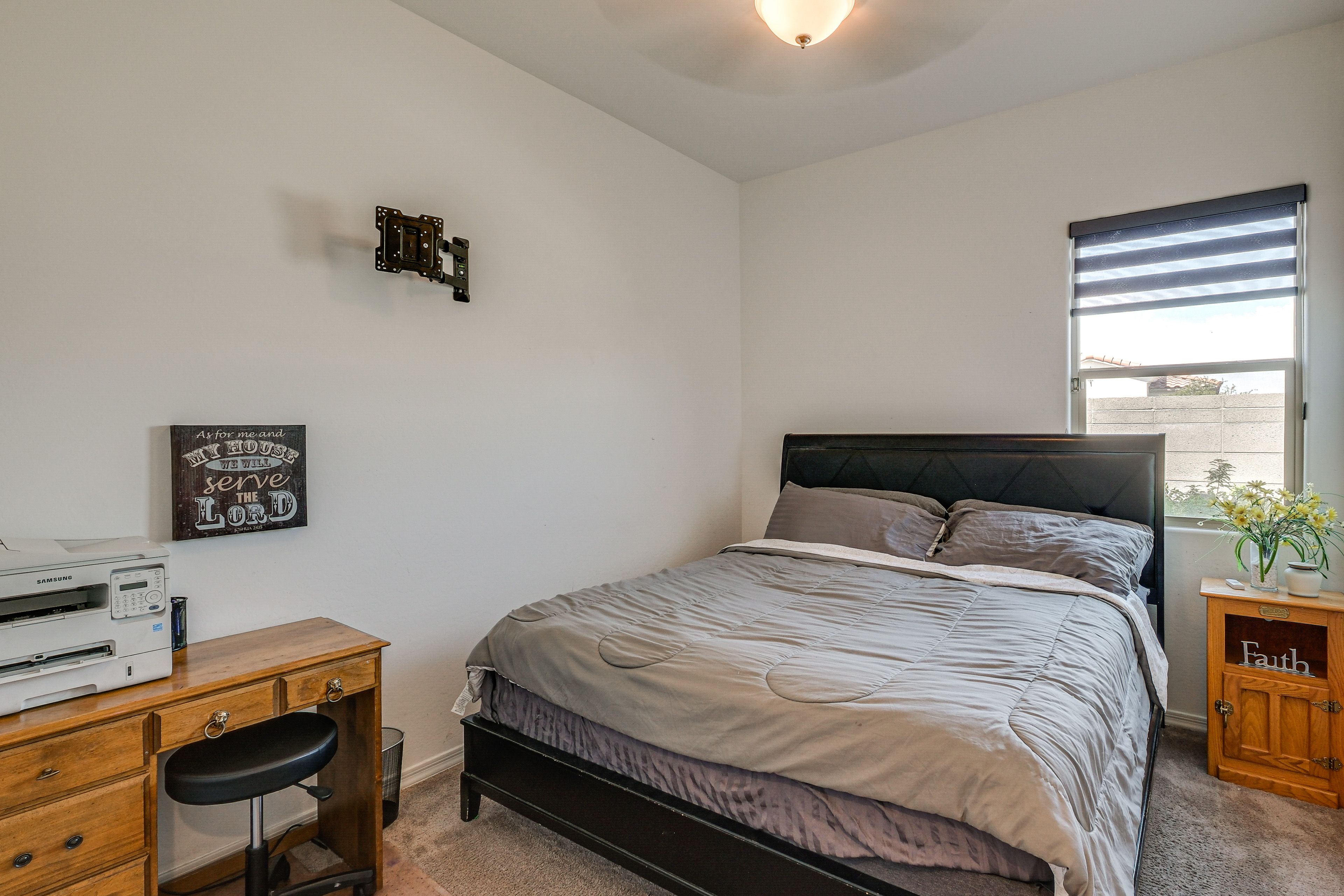 Bedroom 2 | King Bed
