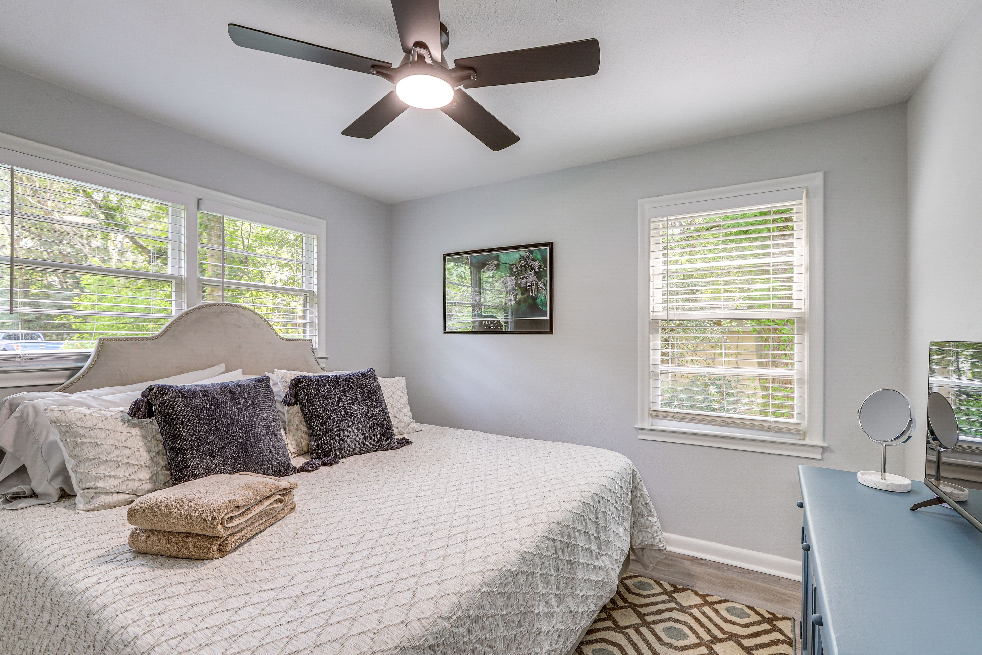Bedroom | King Bed