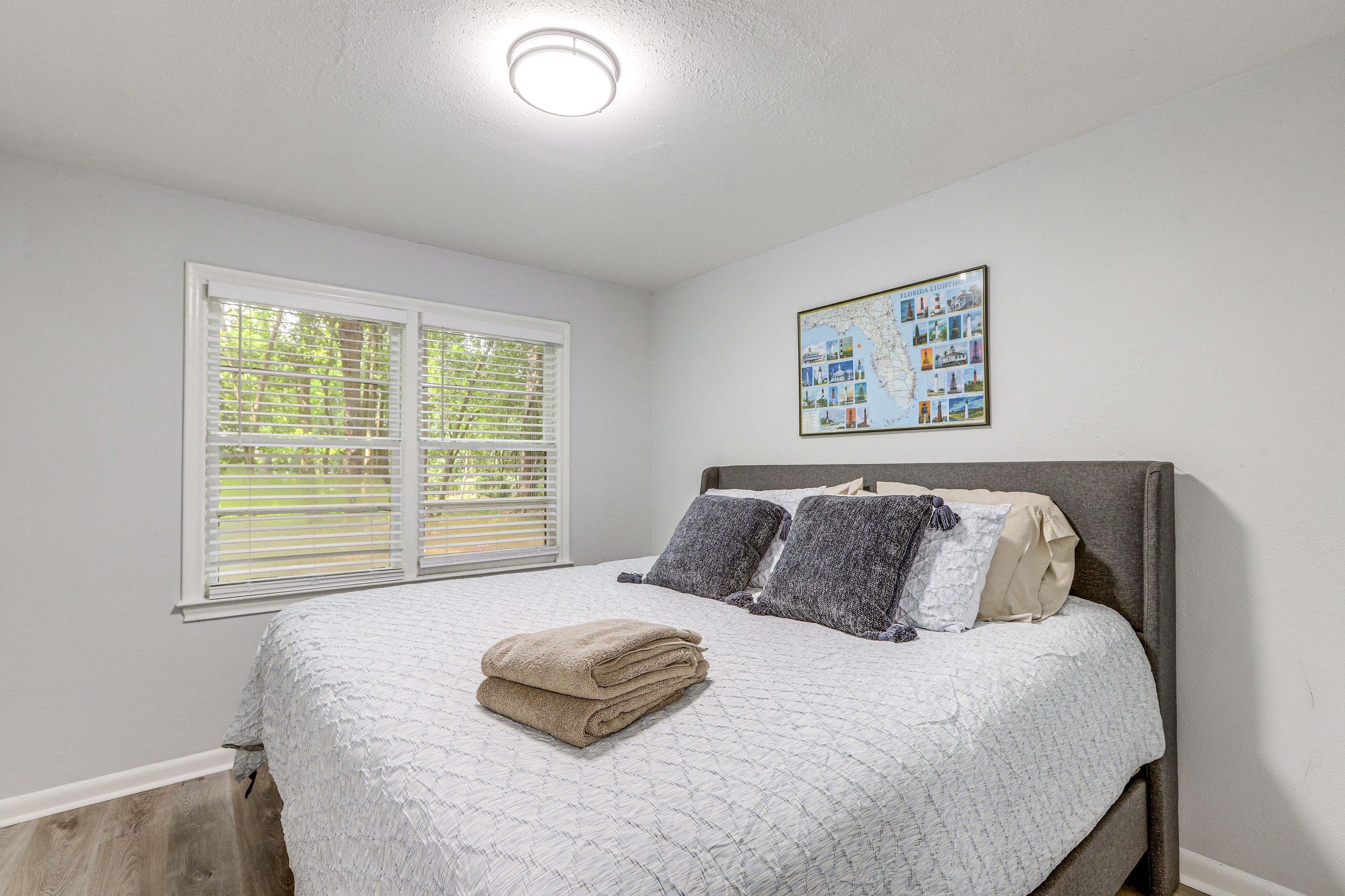 Bedroom | King Bed
