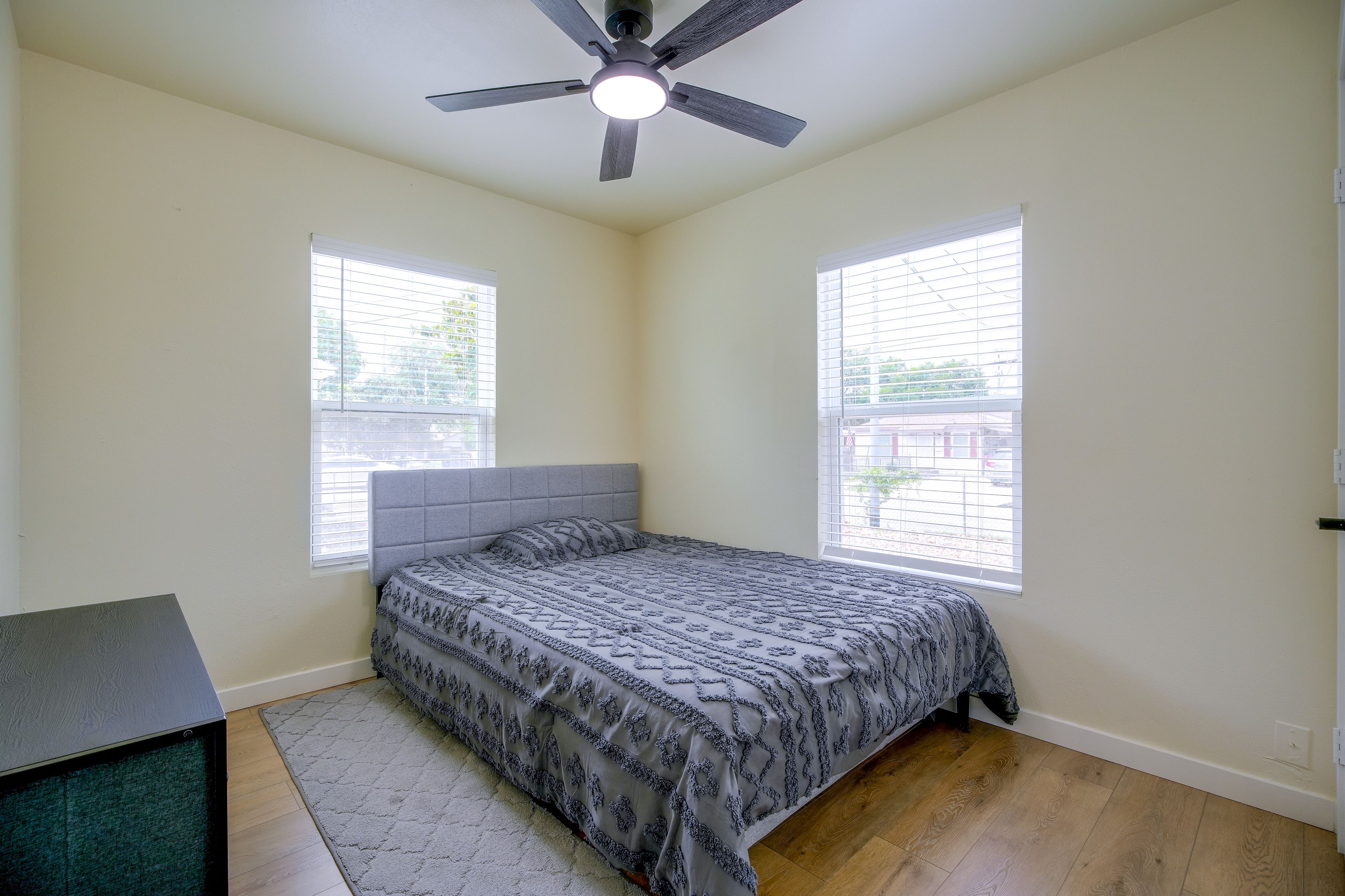 Bedroom 3 | Queen Bed