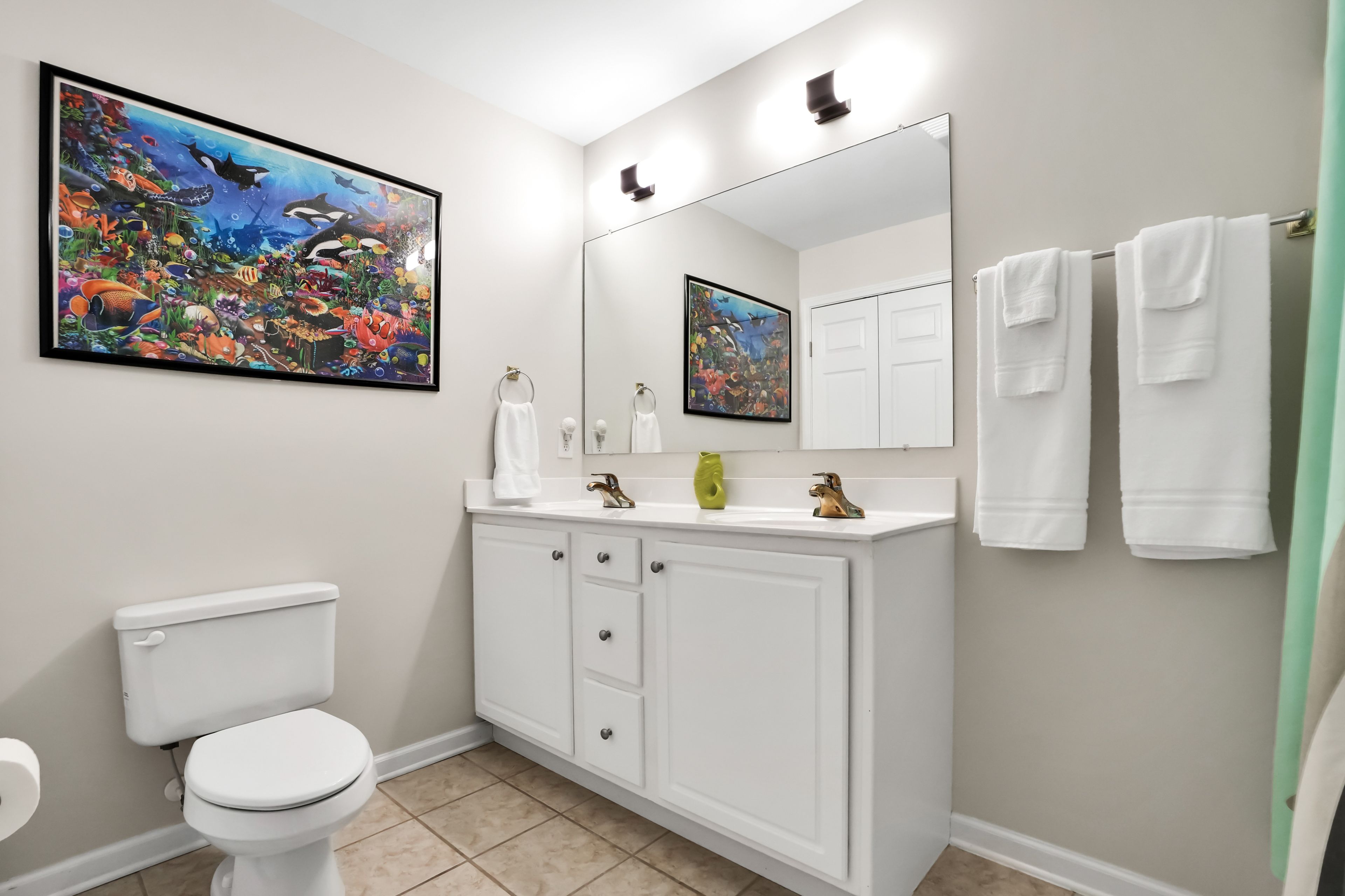 Full Bathroom | 2nd Floor | Main House