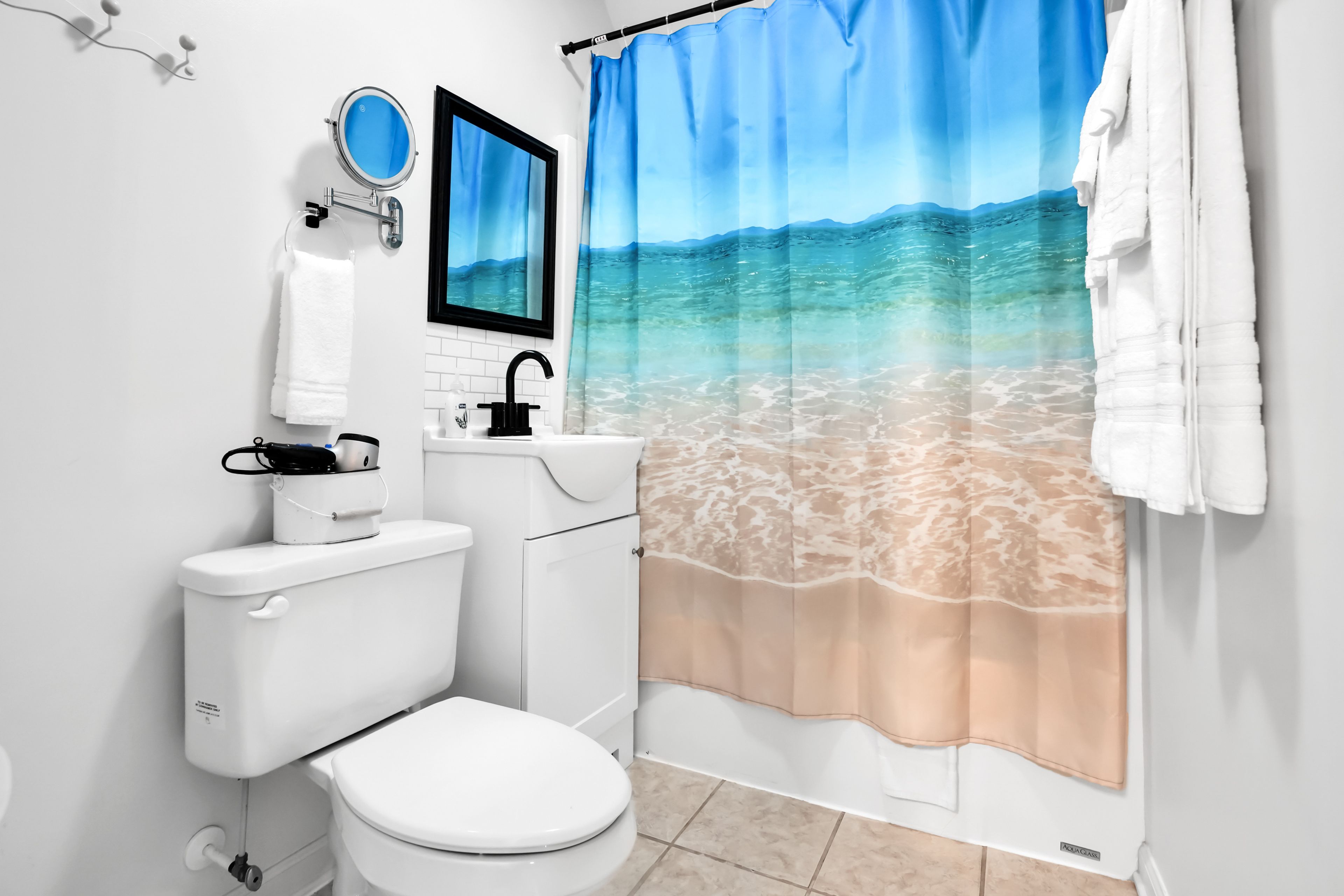 Full Bathroom | Guest House