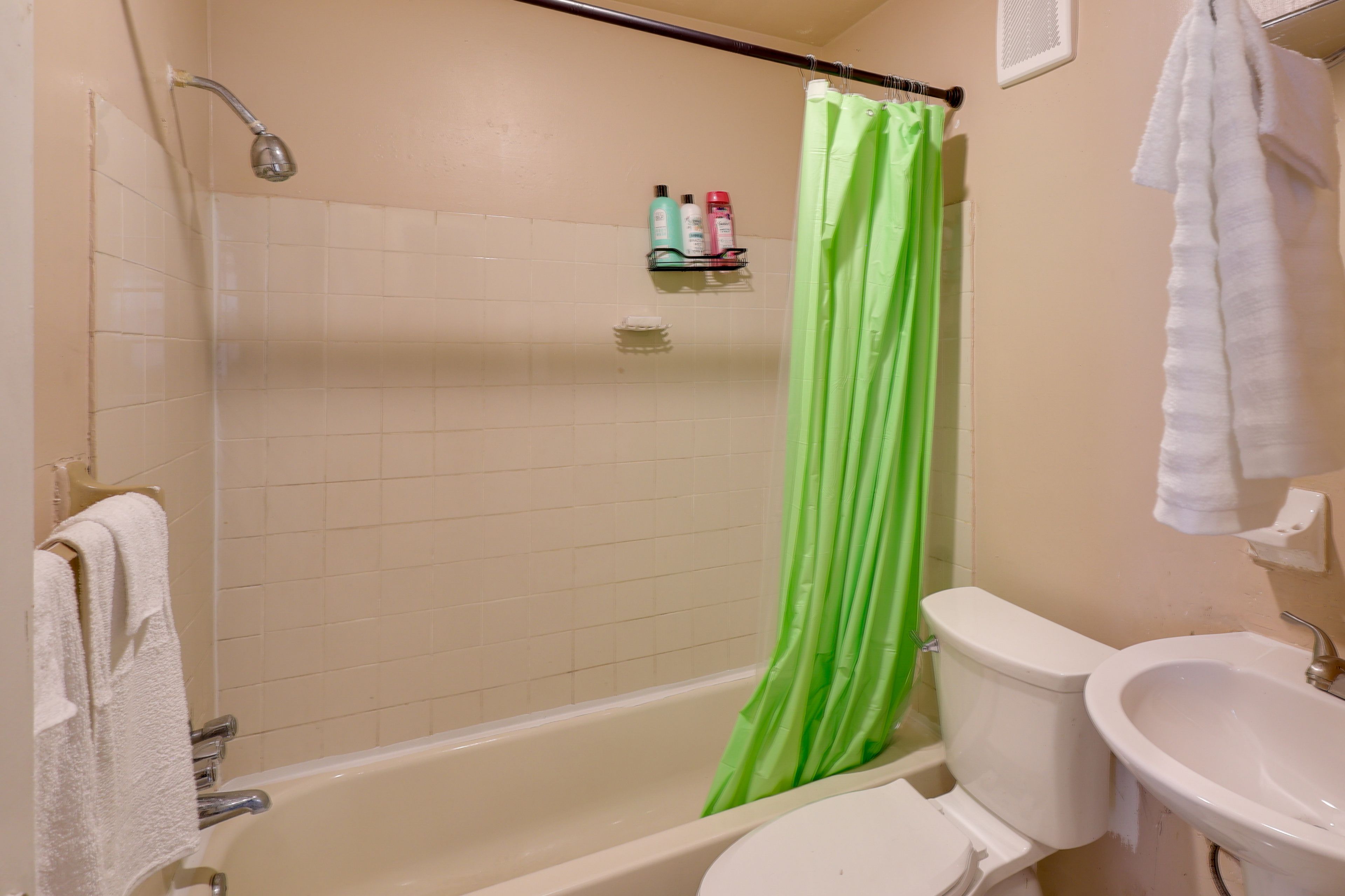 Main Home | Full Bathroom