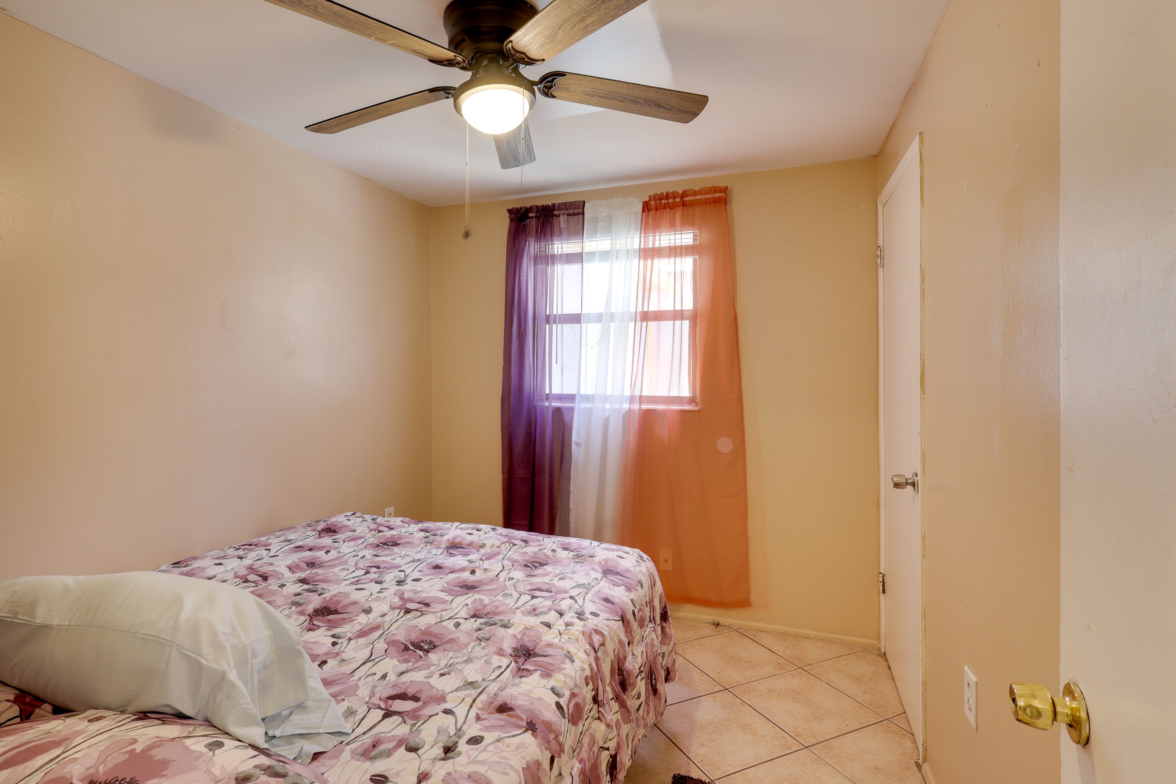 Main Home | Bedroom 2 | Queen Bed
