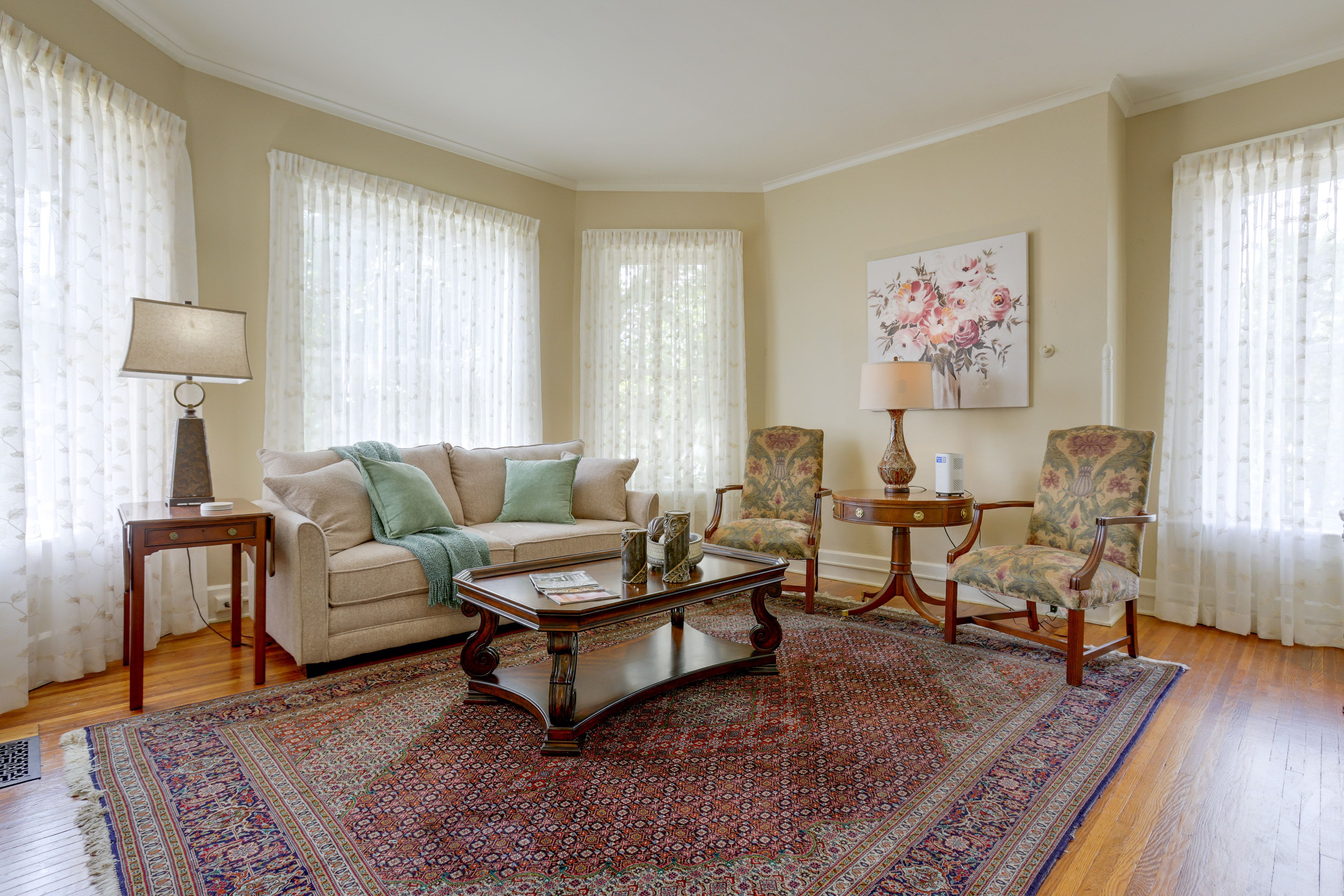 Living Room | Queen Sleeper Sofa