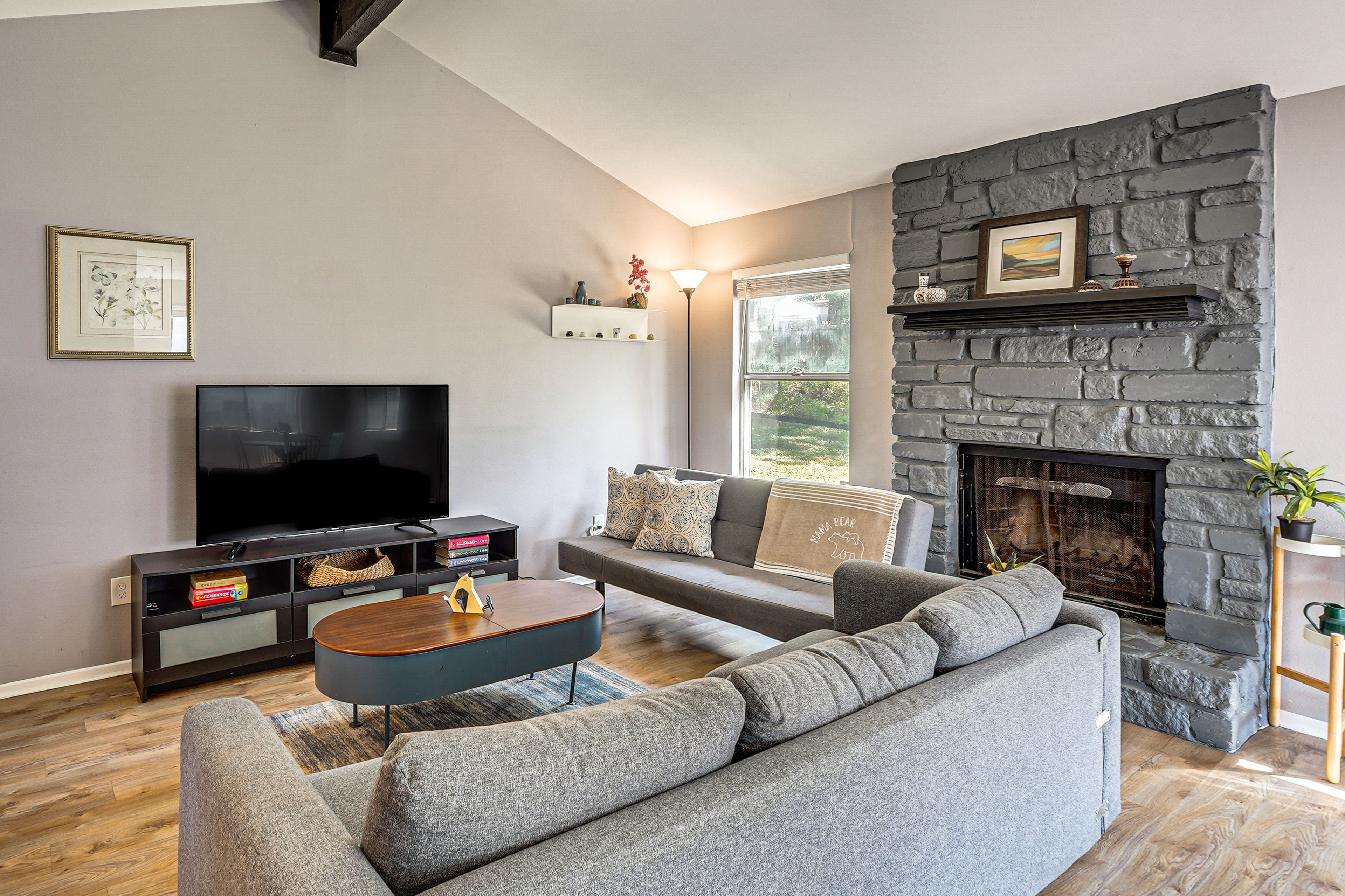 Austin Vacation Rental | 4BR | 2BA | 1,500 Sq Ft | 2 Small Steps for Entry