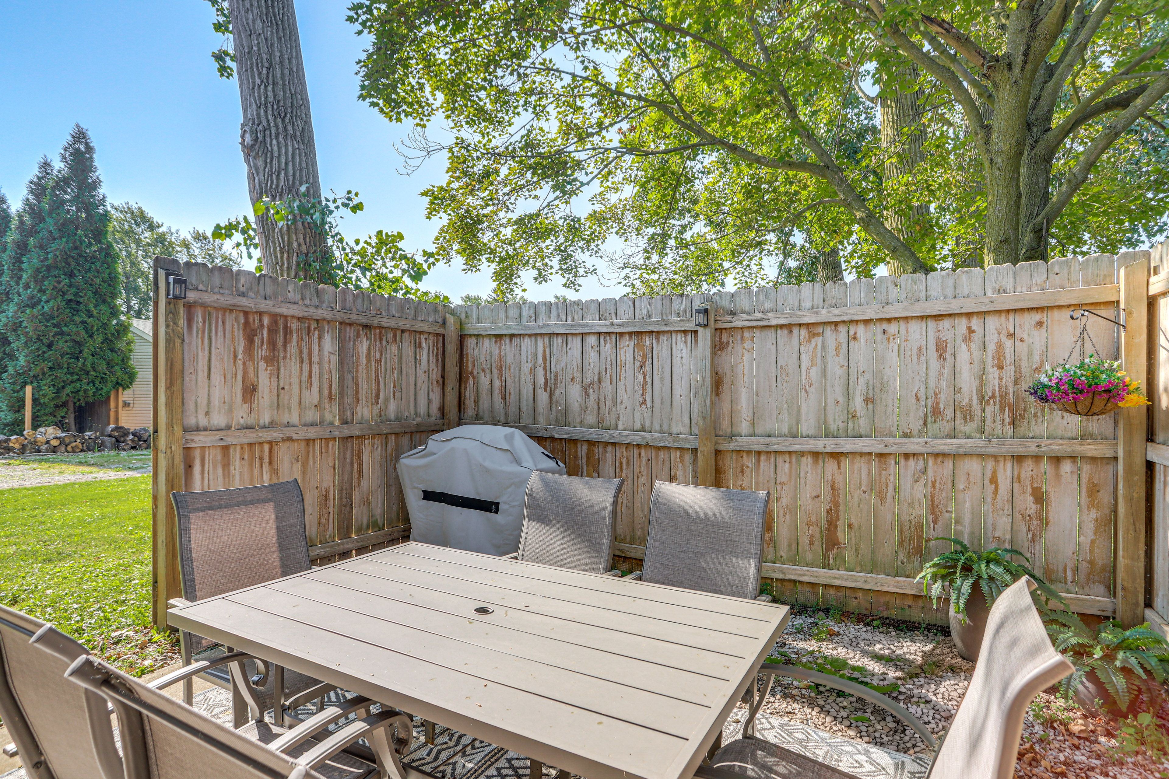 Outdoor Dining Area