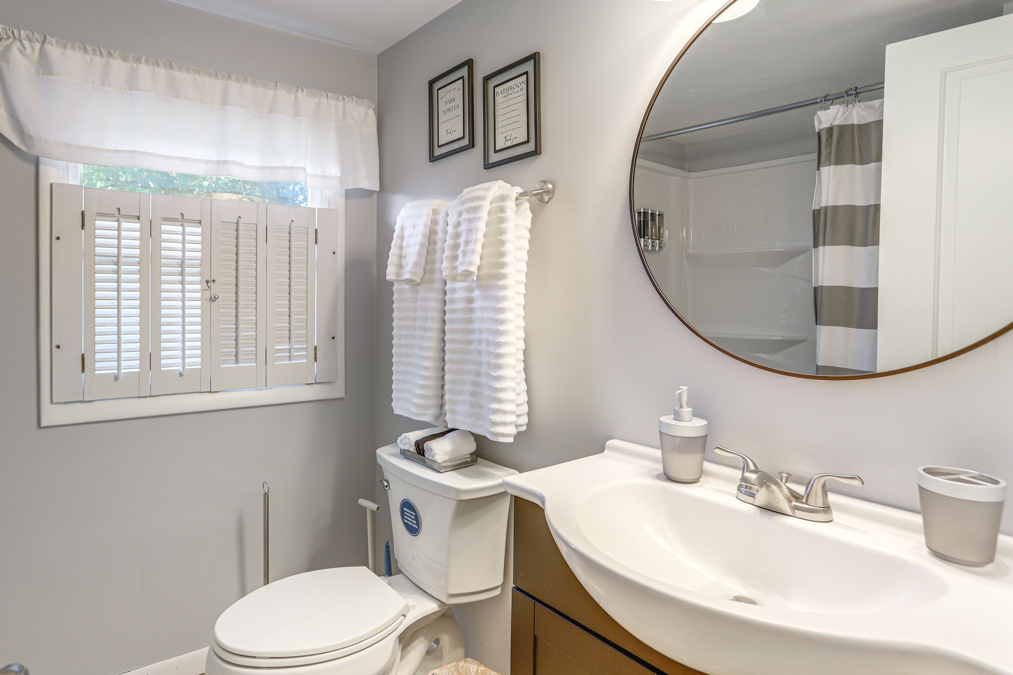 Bathroom | 2nd Floor