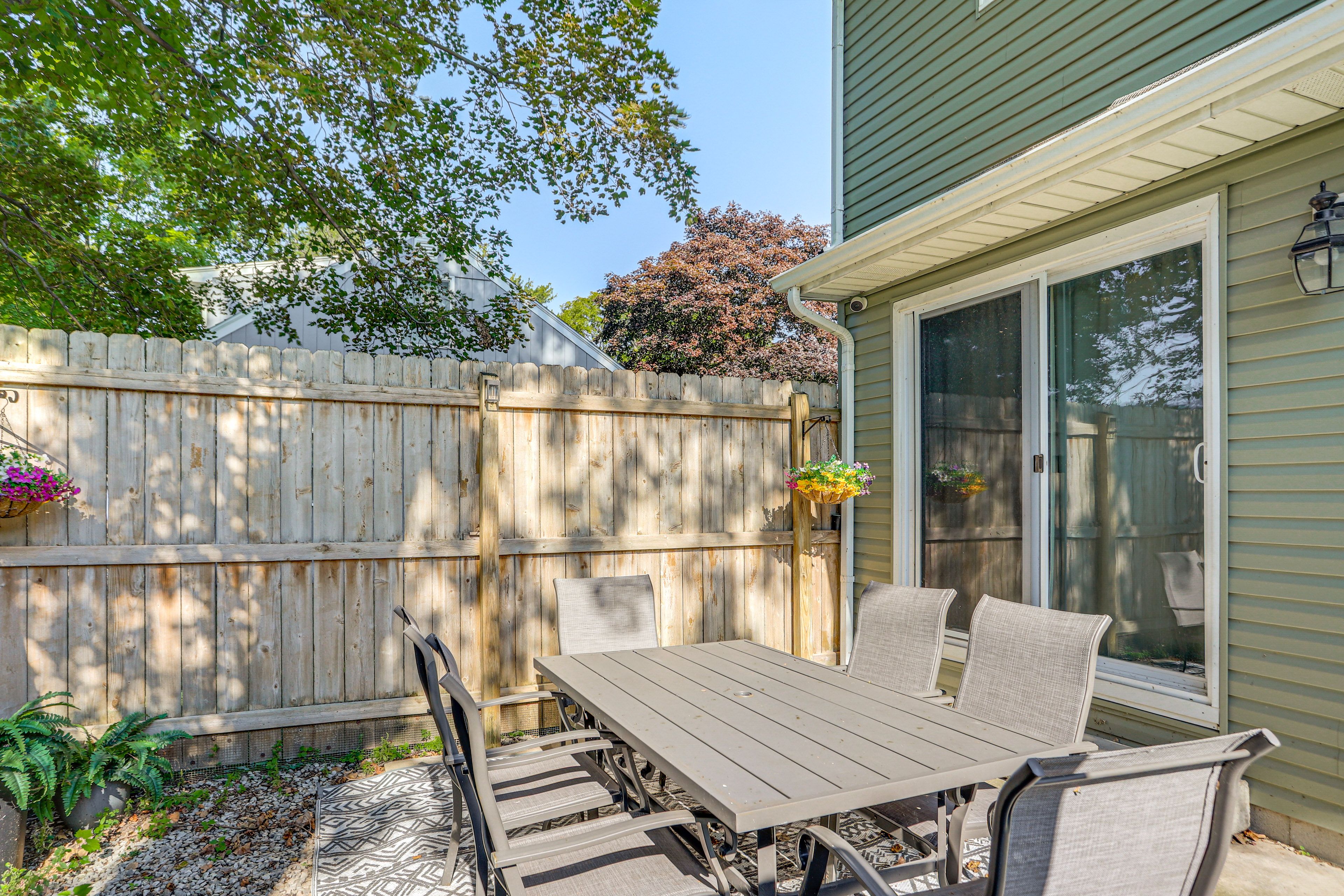 Outdoor Dining Area