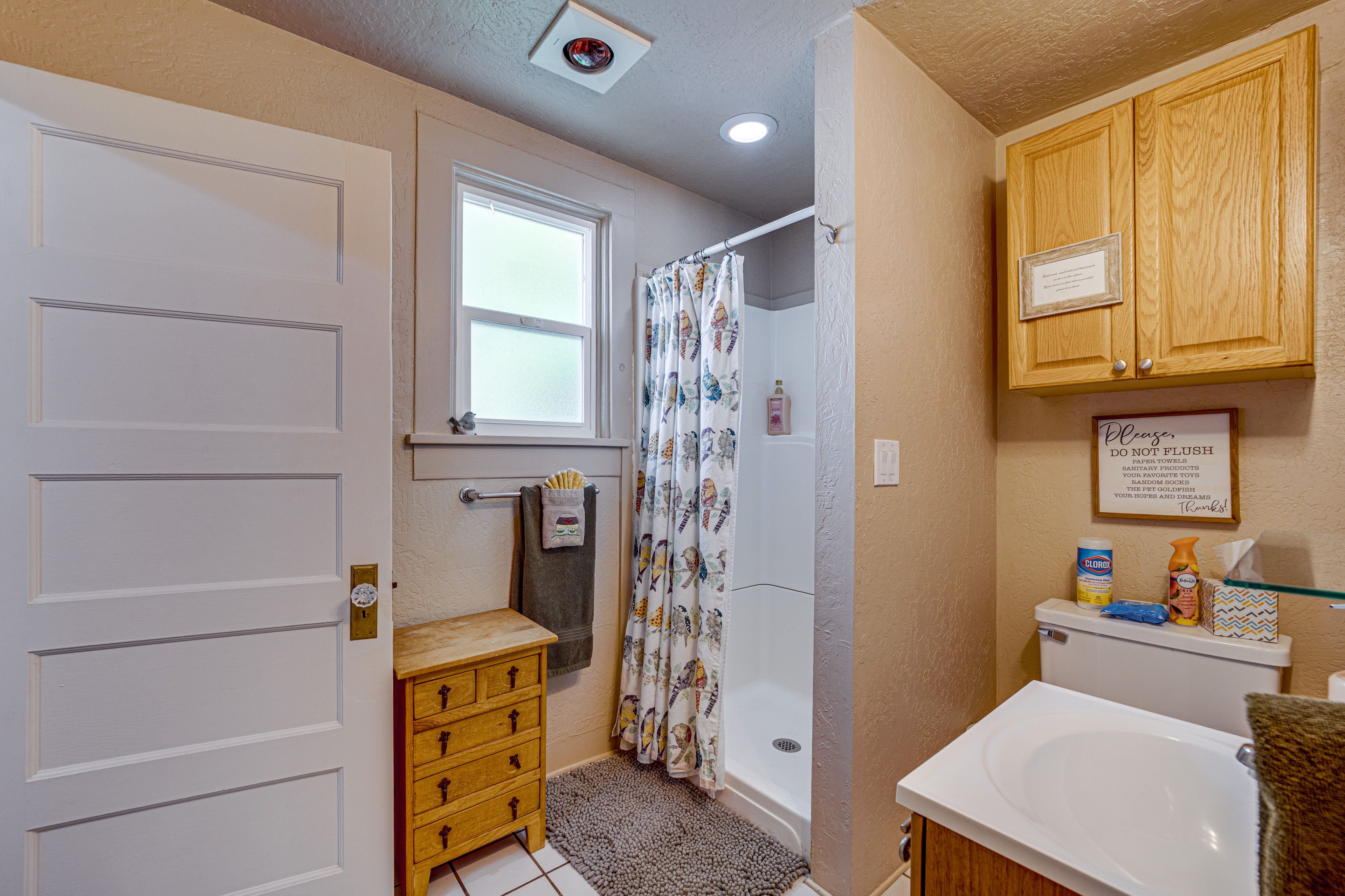 Full Bathroom | Towels & Linens Provided