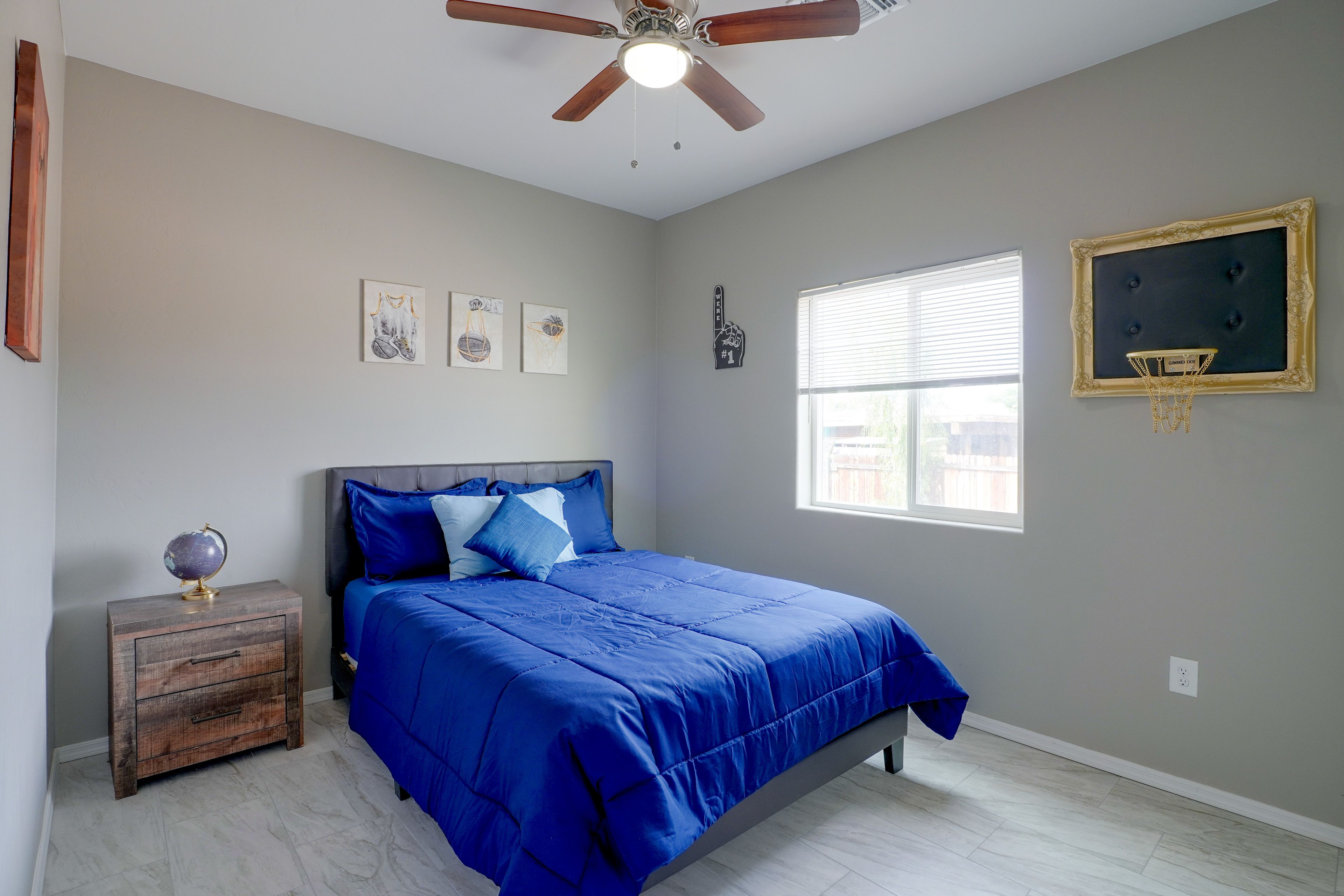 Bedroom 2 | Queen Bed