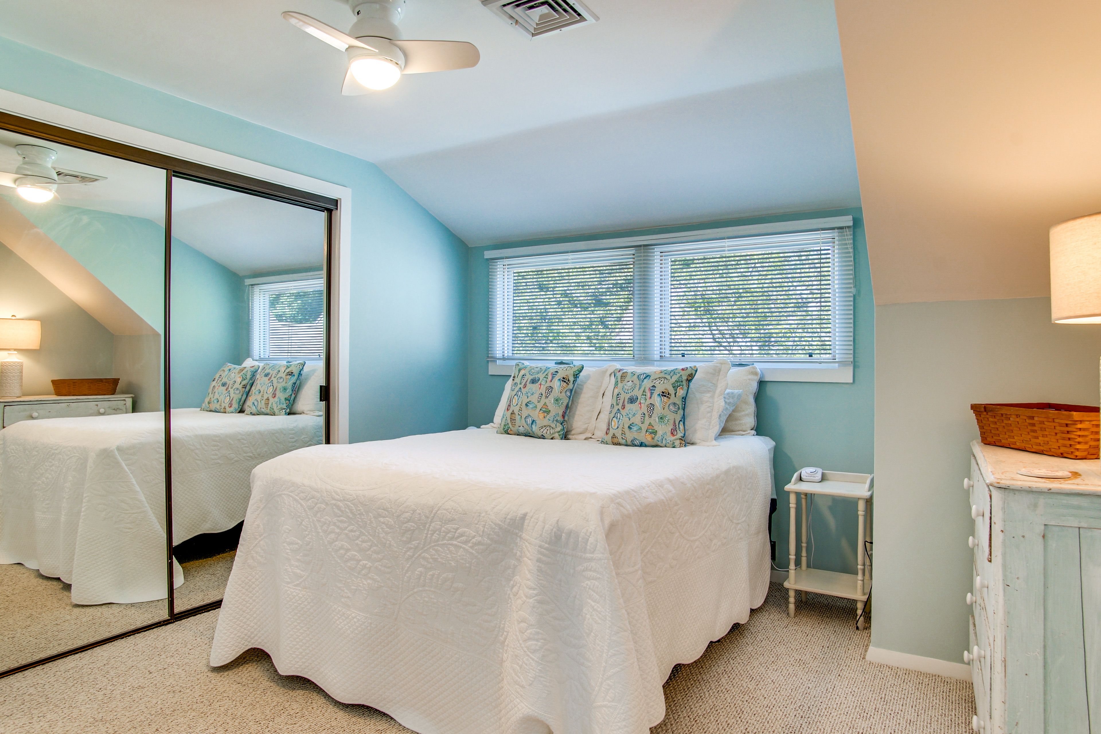 Bedroom 2 | Queen Bed | 2nd Floor